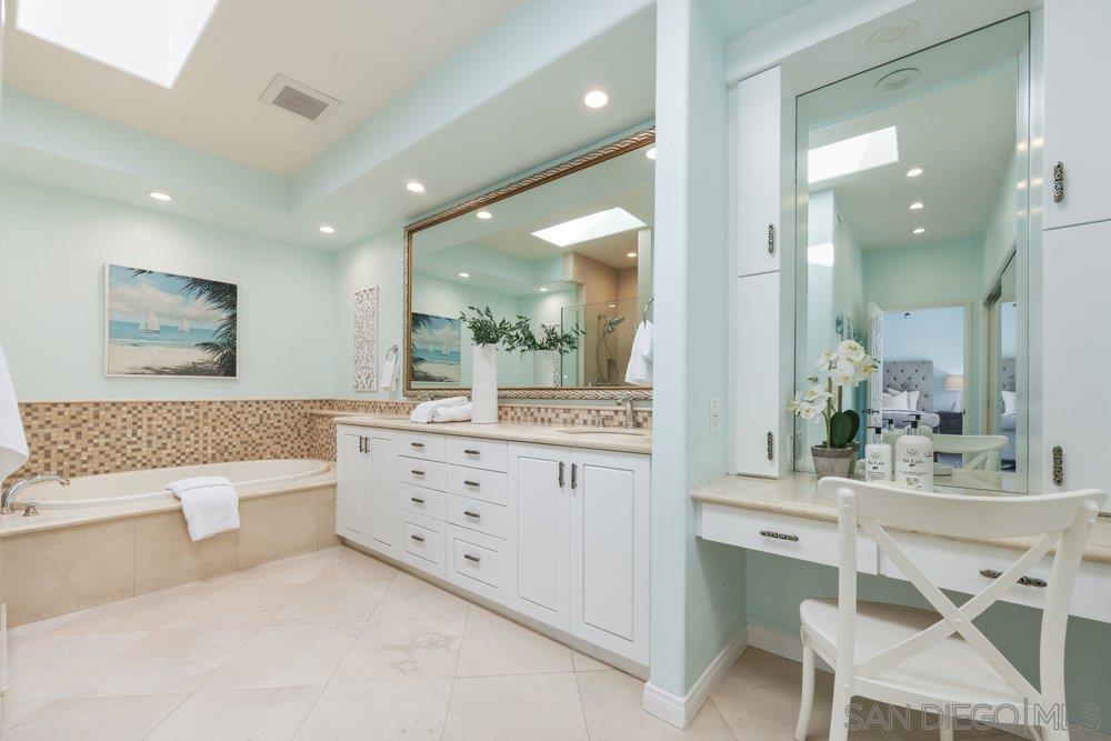 Detail Gallery Image 11 of 20 For 3623  Paseo Vista Famosa, Rancho Santa Fe,  CA 92091 - 3 Beds | 3 Baths