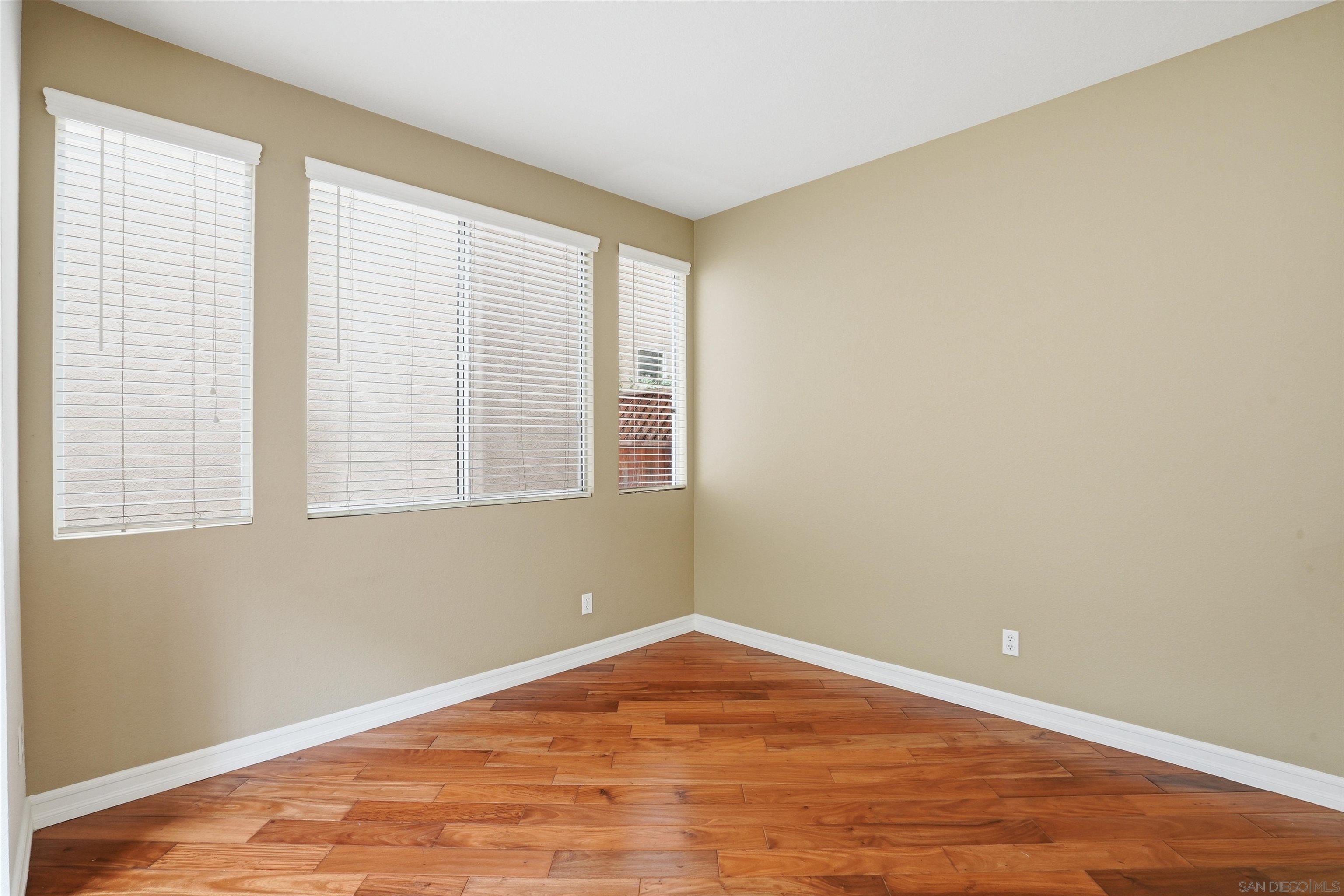 Detail Gallery Image 12 of 33 For 10973  Caminito Arcada, San Diego,  CA 92131 - 3 Beds | 2/1 Baths