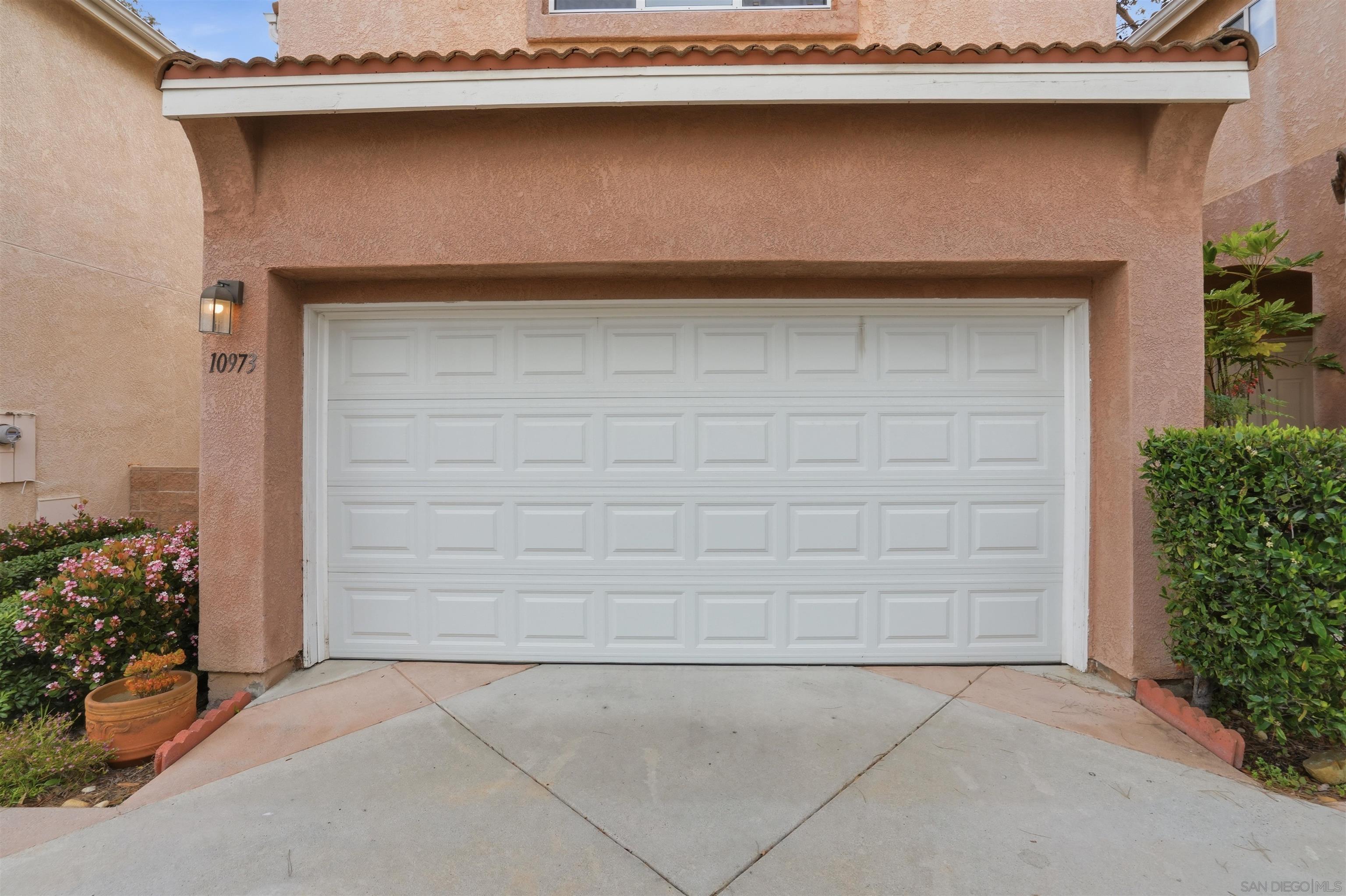 Detail Gallery Image 5 of 33 For 10973  Caminito Arcada, San Diego,  CA 92131 - 3 Beds | 2/1 Baths