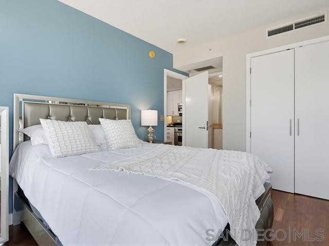 Detail Gallery Image 25 of 46 For 1199  Pacific Hwy  1303, San Diego,  CA 92101 - 1 Beds | 1/1 Baths