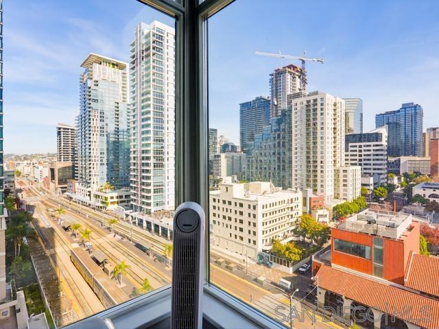 Detail Gallery Image 27 of 46 For 1199  Pacific Hwy  1303, San Diego,  CA 92101 - 1 Beds | 1/1 Baths