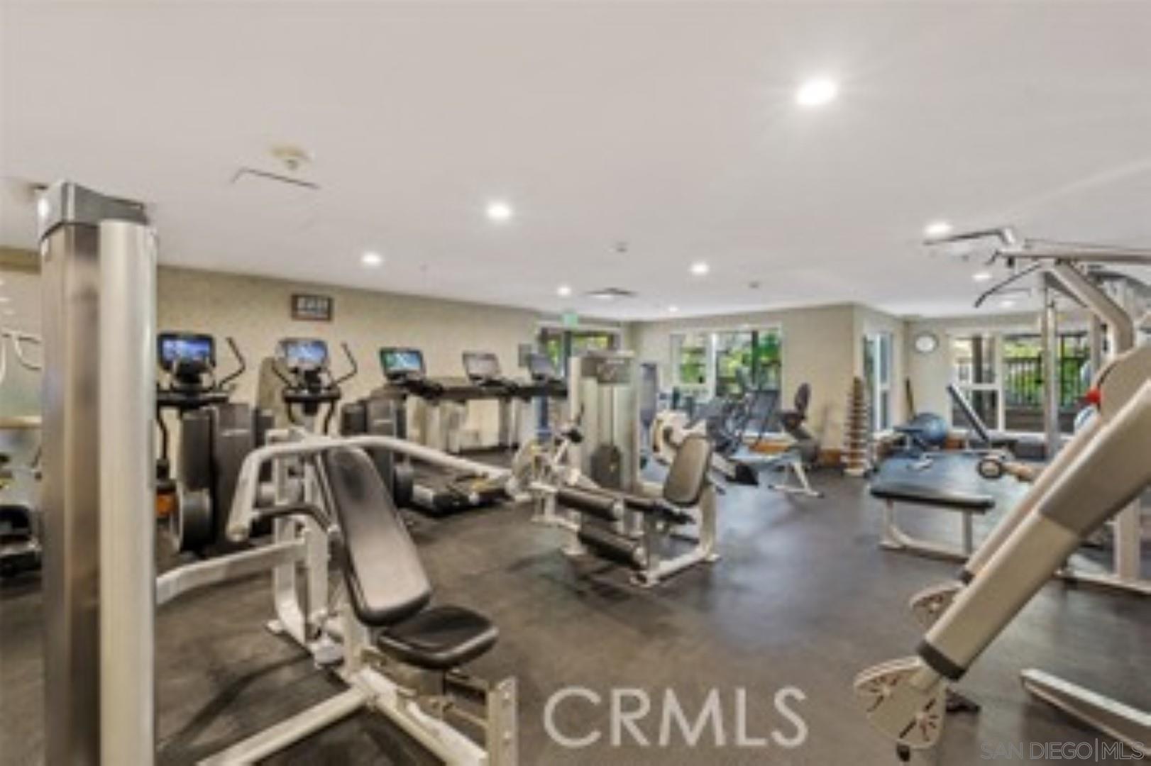 Detail Gallery Image 43 of 46 For 1199  Pacific Hwy  1303, San Diego,  CA 92101 - 1 Beds | 1/1 Baths