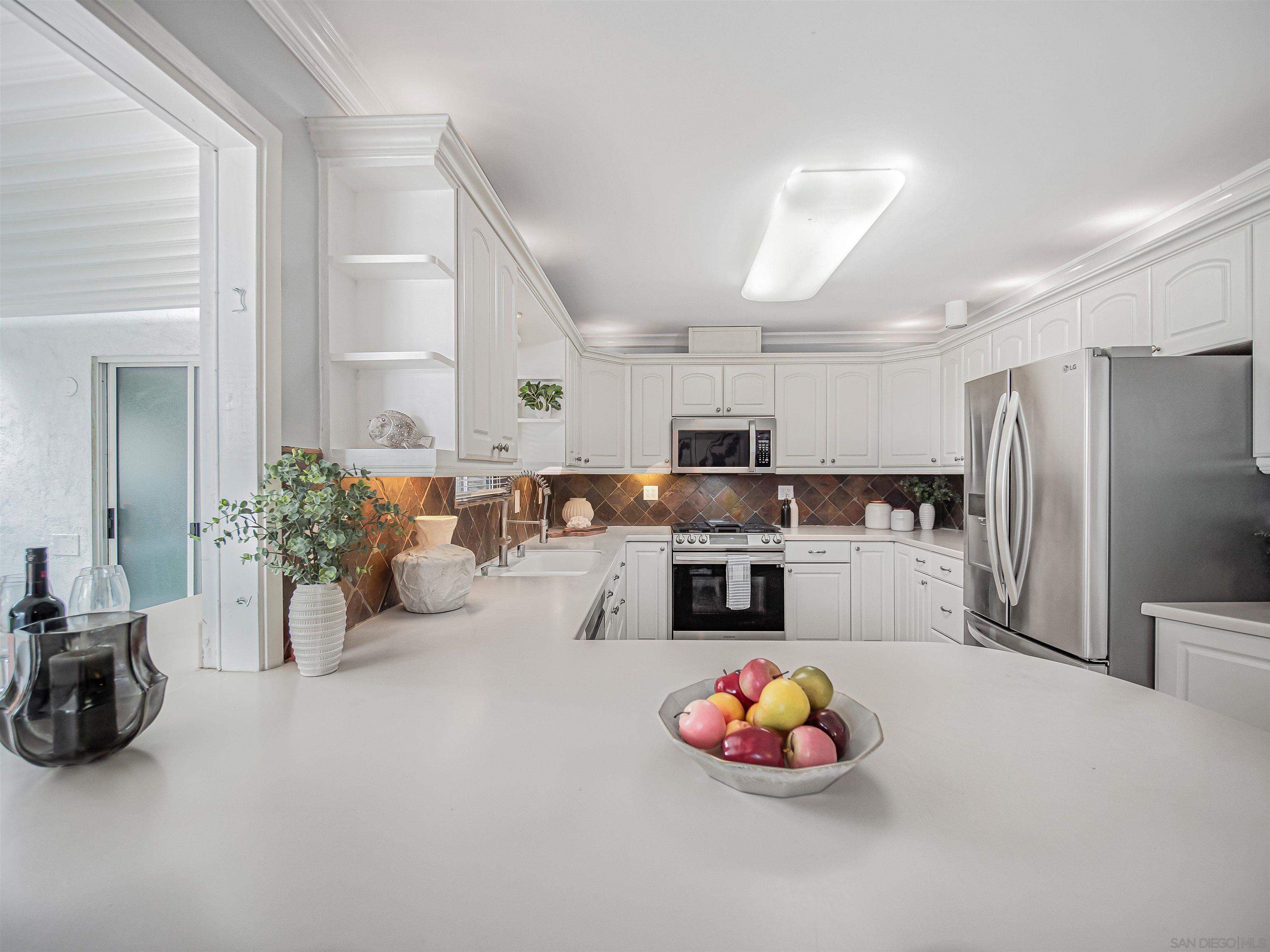 Detail Gallery Image 8 of 45 For 3021-3023  Sterne, San Diego,  CA 92106 - – Beds | – Baths