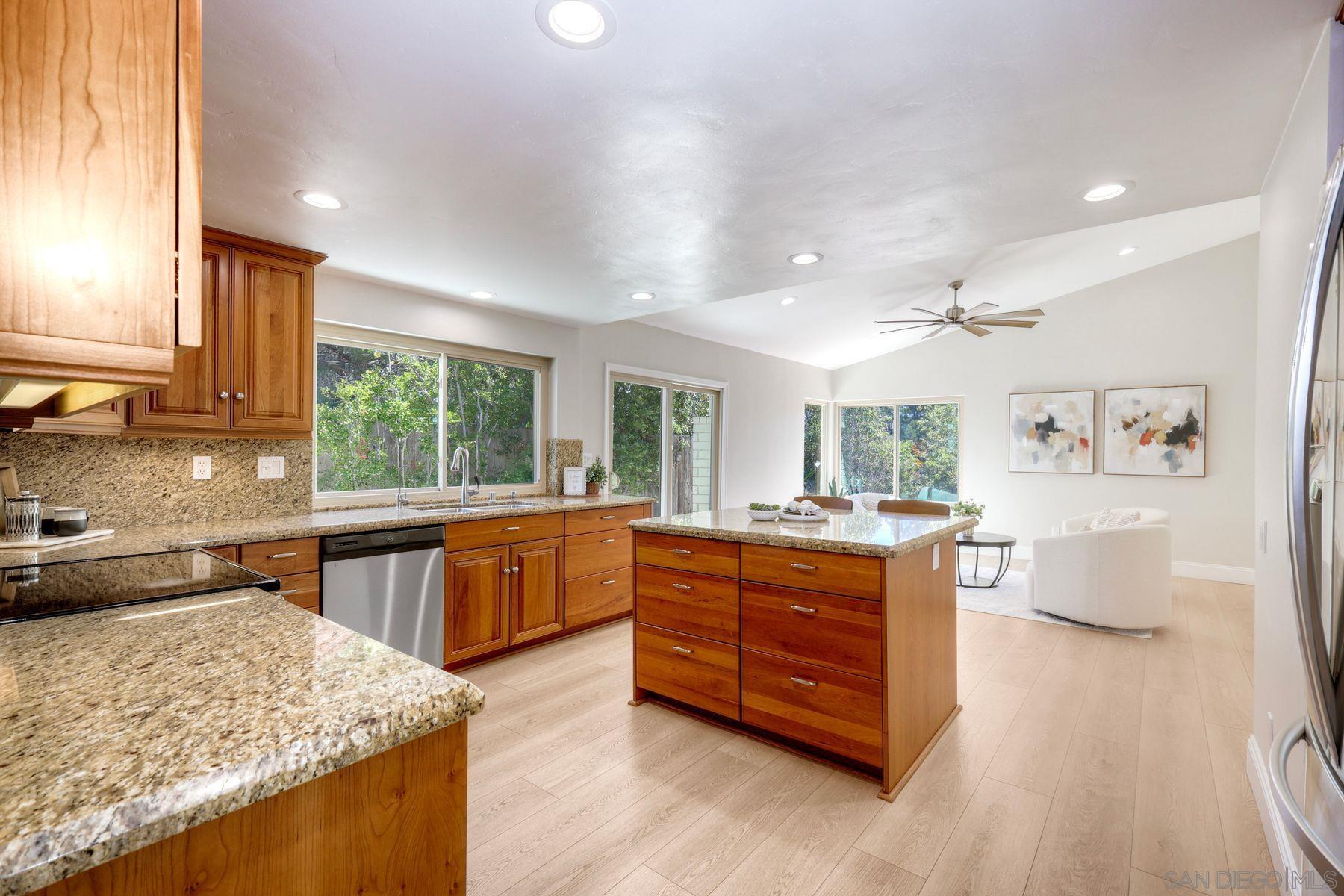 Detail Gallery Image 8 of 44 For 13323  Thunderhead St, San Diego,  CA 92129 - 4 Beds | 2 Baths