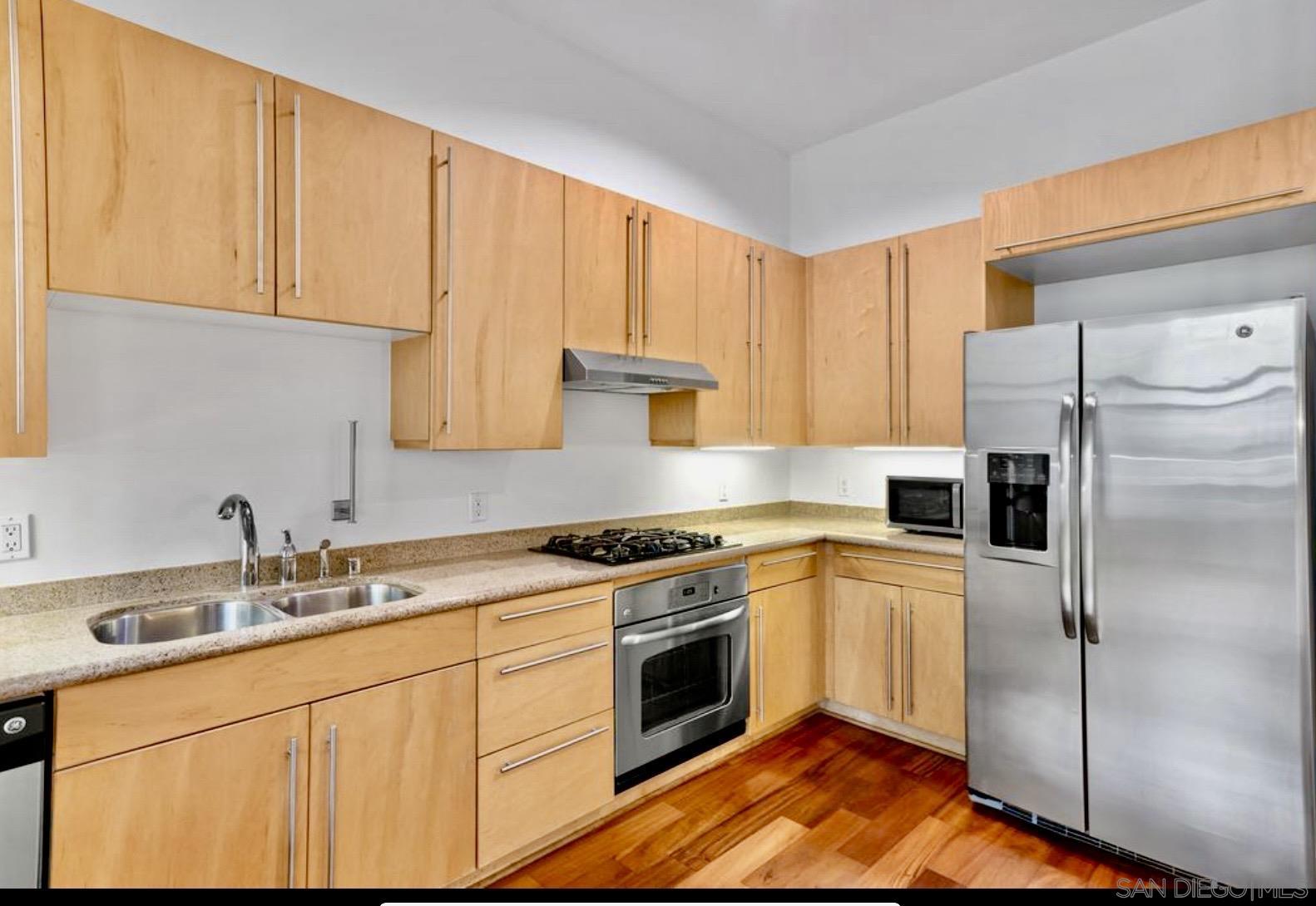 Detail Gallery Image 6 of 21 For 801  Ash St  101, San Diego,  CA 92101 - 2 Beds | 2 Baths