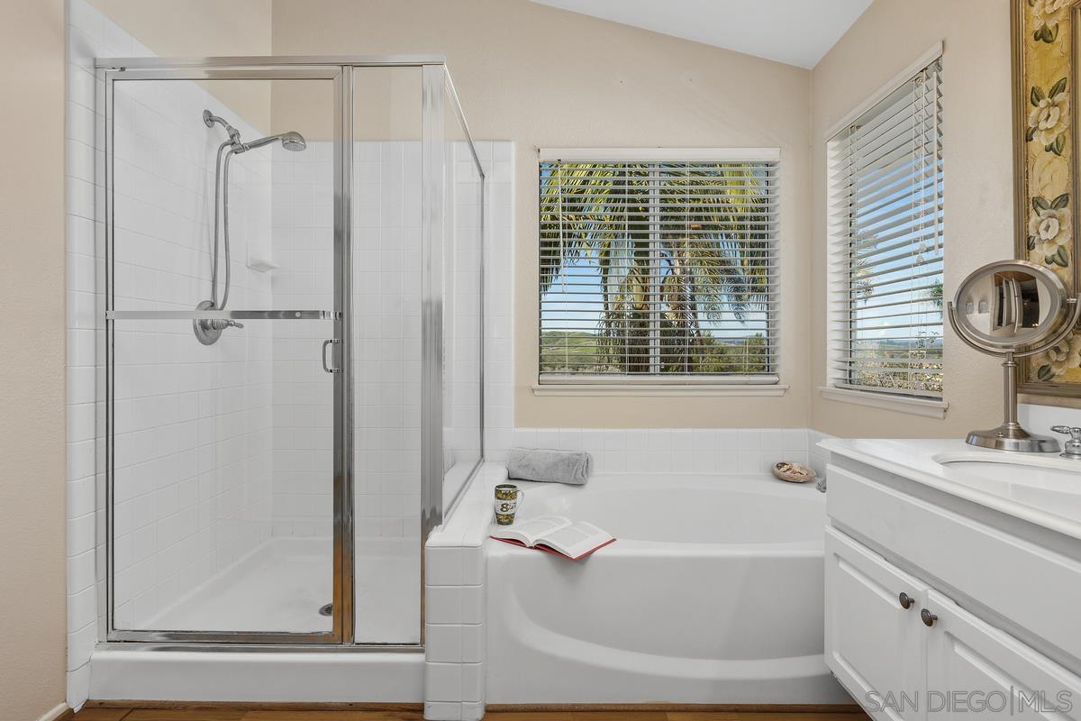 Detail Gallery Image 29 of 43 For 4863  Marblehead Bay Dr, Oceanside,  CA 92057 - 4 Beds | 3 Baths