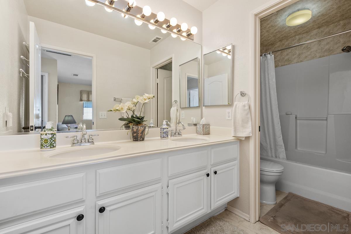 Detail Gallery Image 31 of 43 For 4863  Marblehead Bay Dr, Oceanside,  CA 92057 - 4 Beds | 3 Baths