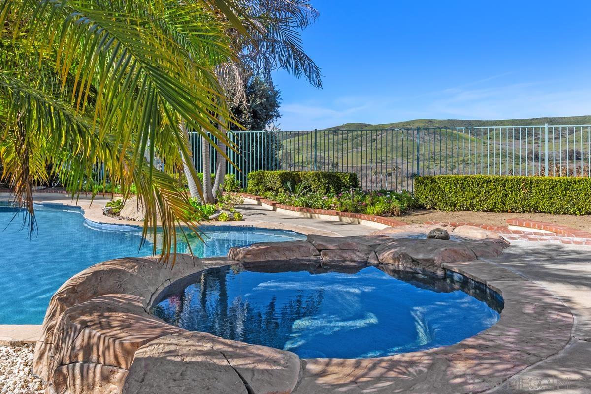 Detail Gallery Image 35 of 43 For 4863  Marblehead Bay Dr, Oceanside,  CA 92057 - 4 Beds | 3 Baths