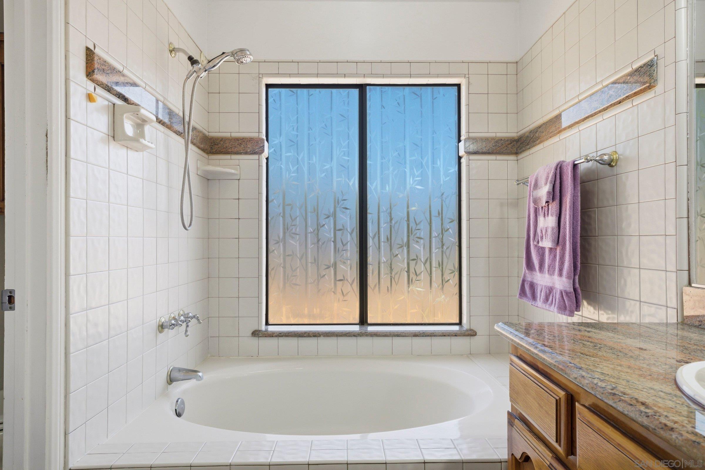 Detail Gallery Image 17 of 33 For 15927  Litten Way, Ramona,  CA 92065 - 4 Beds | 2 Baths