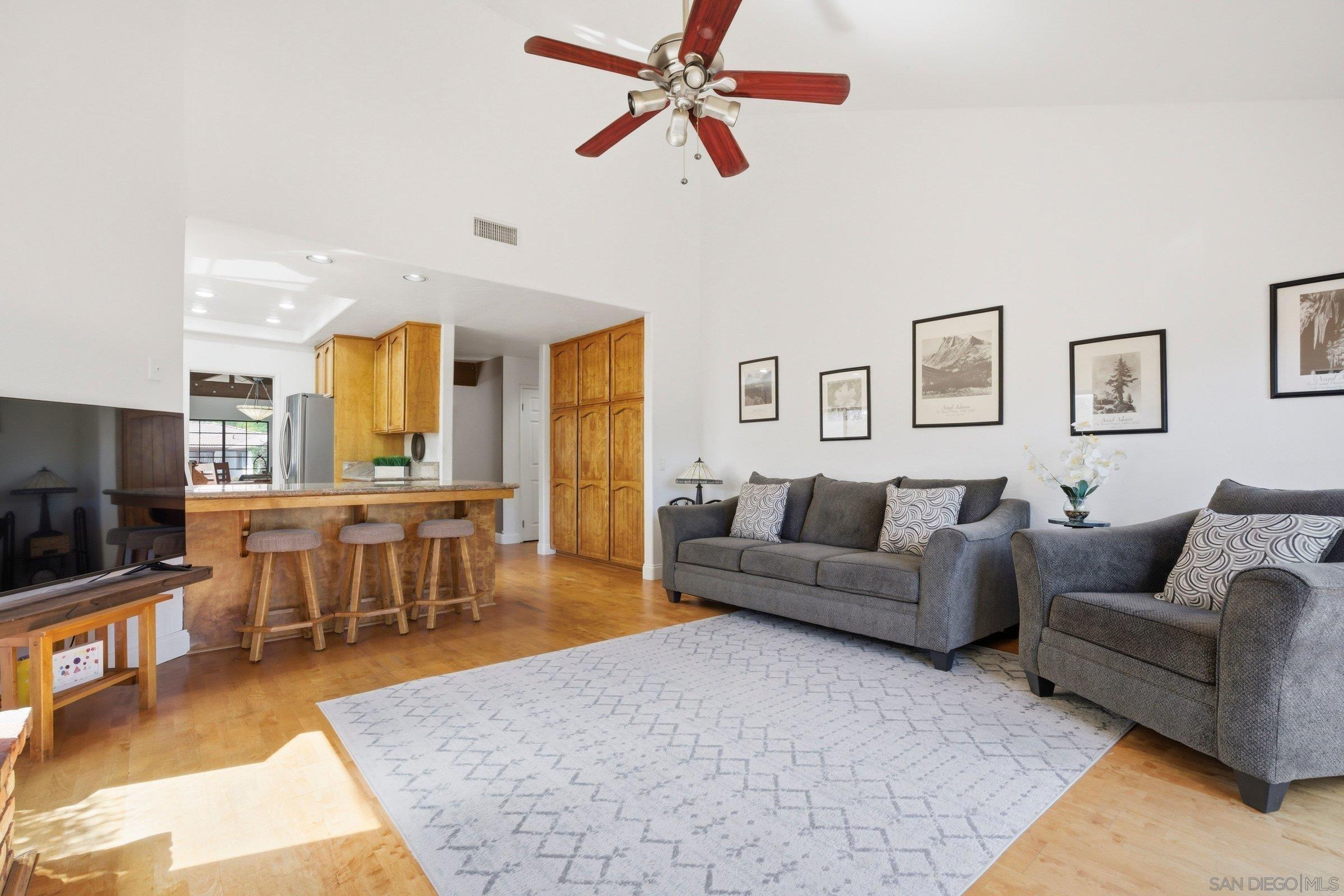 Detail Gallery Image 8 of 33 For 15927  Litten Way, Ramona,  CA 92065 - 4 Beds | 2 Baths