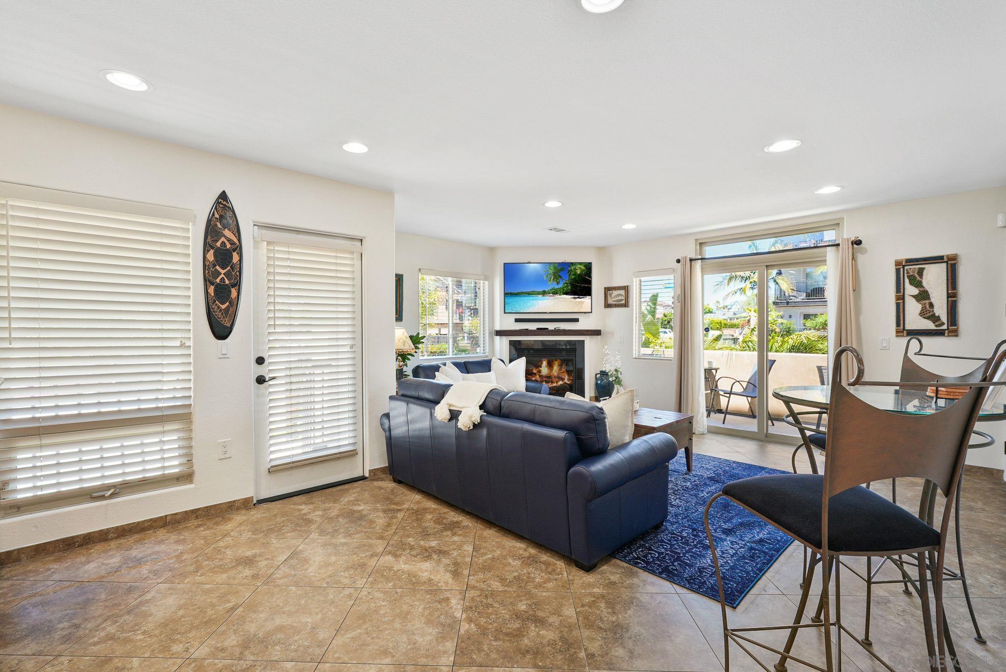 Detail Gallery Image 12 of 73 For 1311-15  Pacific Beach Dr, San Diego,  CA 92109 - – Beds | – Baths