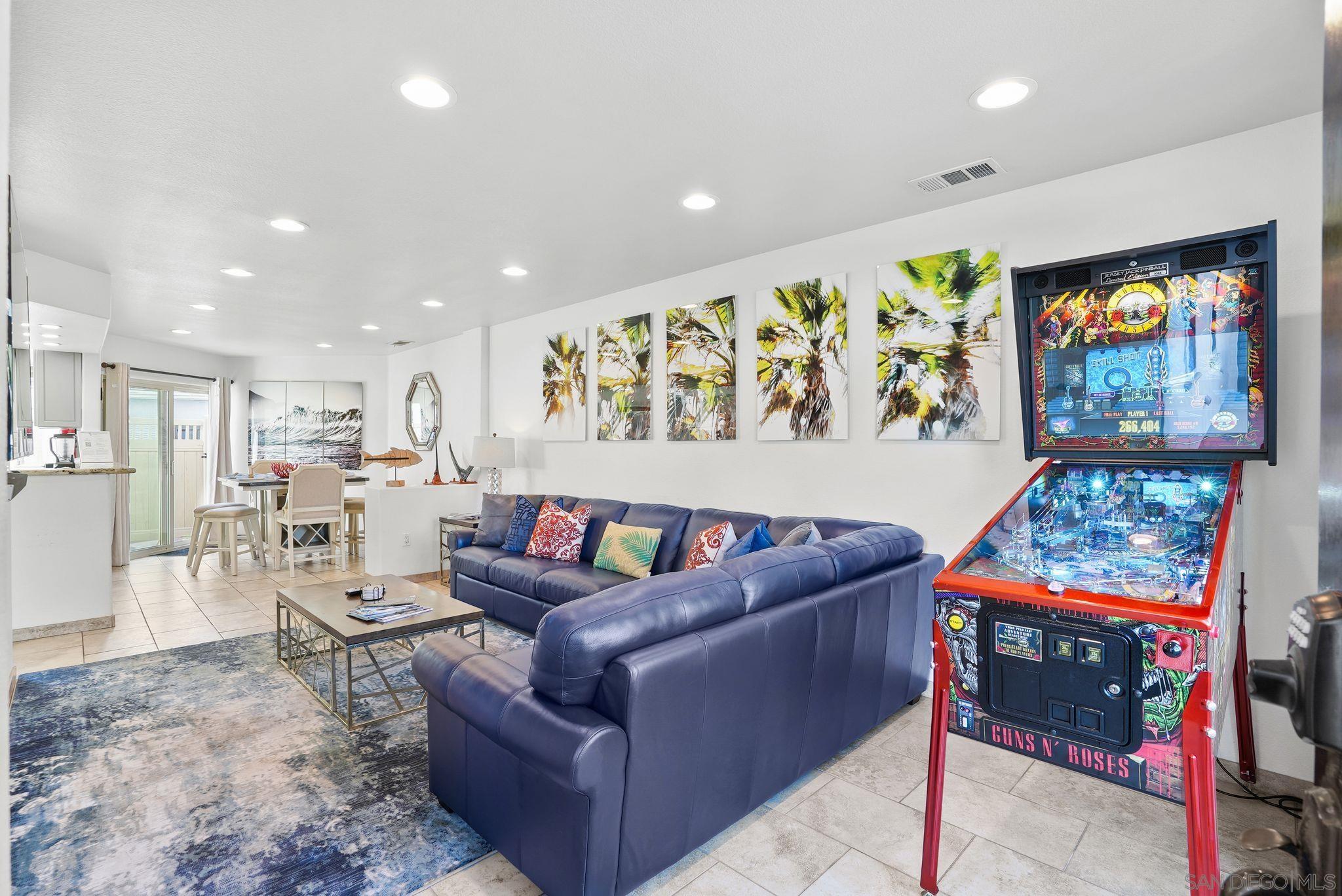 Detail Gallery Image 30 of 73 For 1311-15  Pacific Beach Dr, San Diego,  CA 92109 - – Beds | – Baths