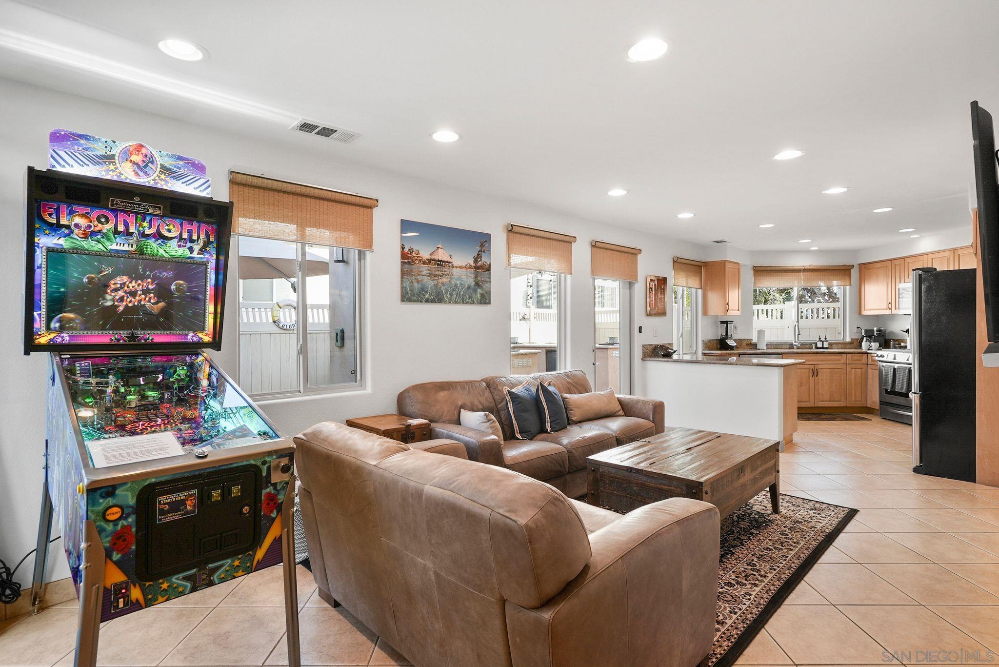 Detail Gallery Image 51 of 73 For 1311-15  Pacific Beach Dr, San Diego,  CA 92109 - – Beds | – Baths