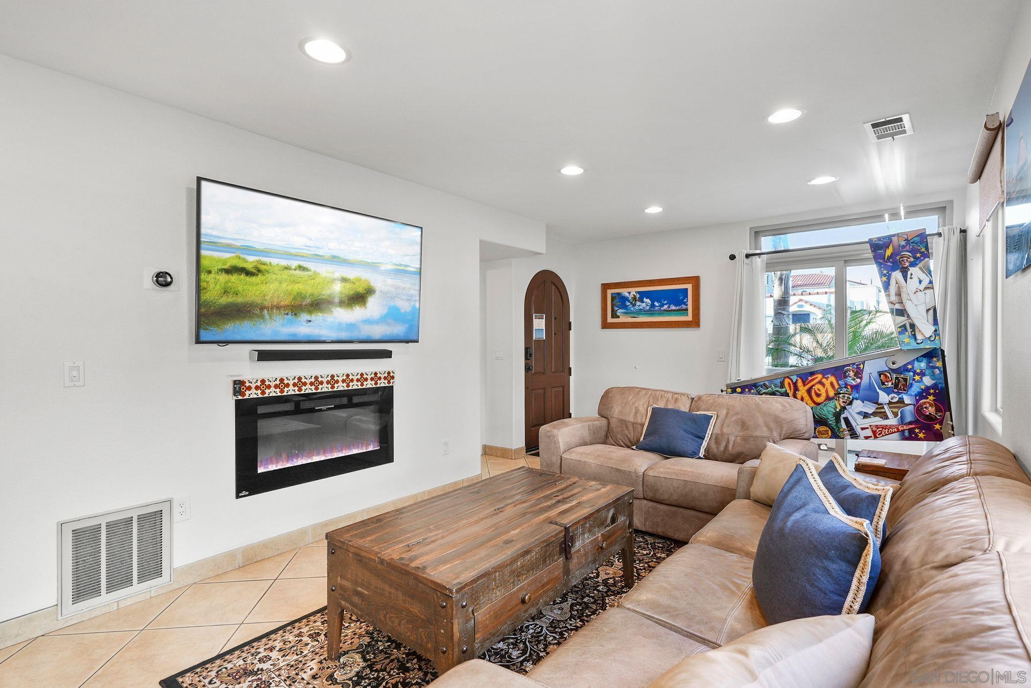 Detail Gallery Image 53 of 73 For 1311-15  Pacific Beach Dr, San Diego,  CA 92109 - – Beds | – Baths