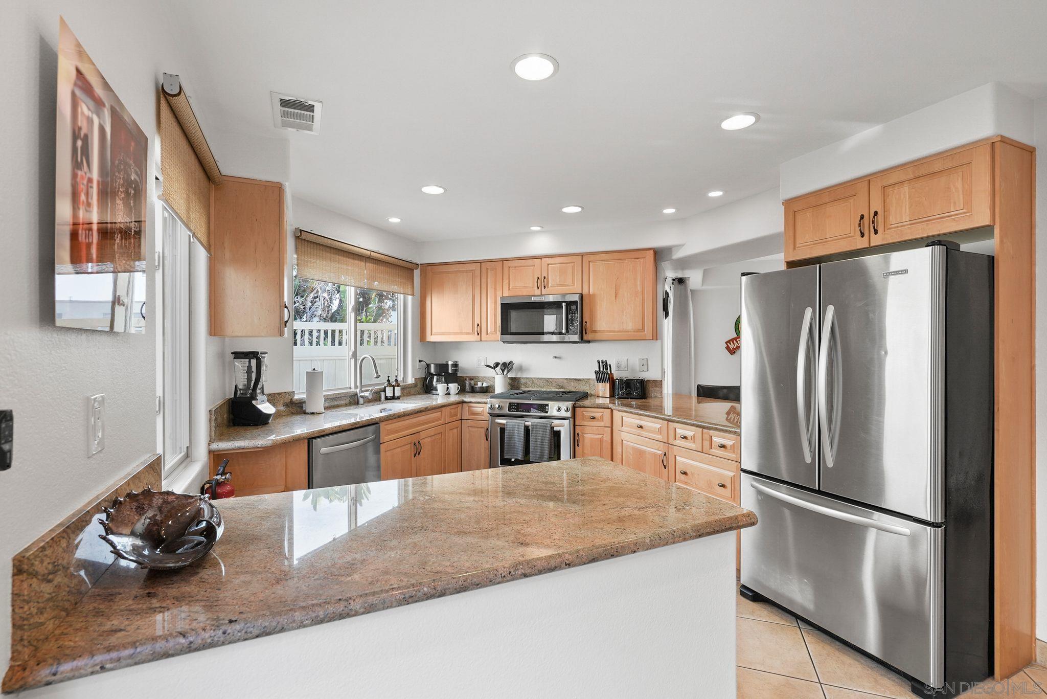 Detail Gallery Image 56 of 73 For 1311-15  Pacific Beach Dr, San Diego,  CA 92109 - – Beds | – Baths