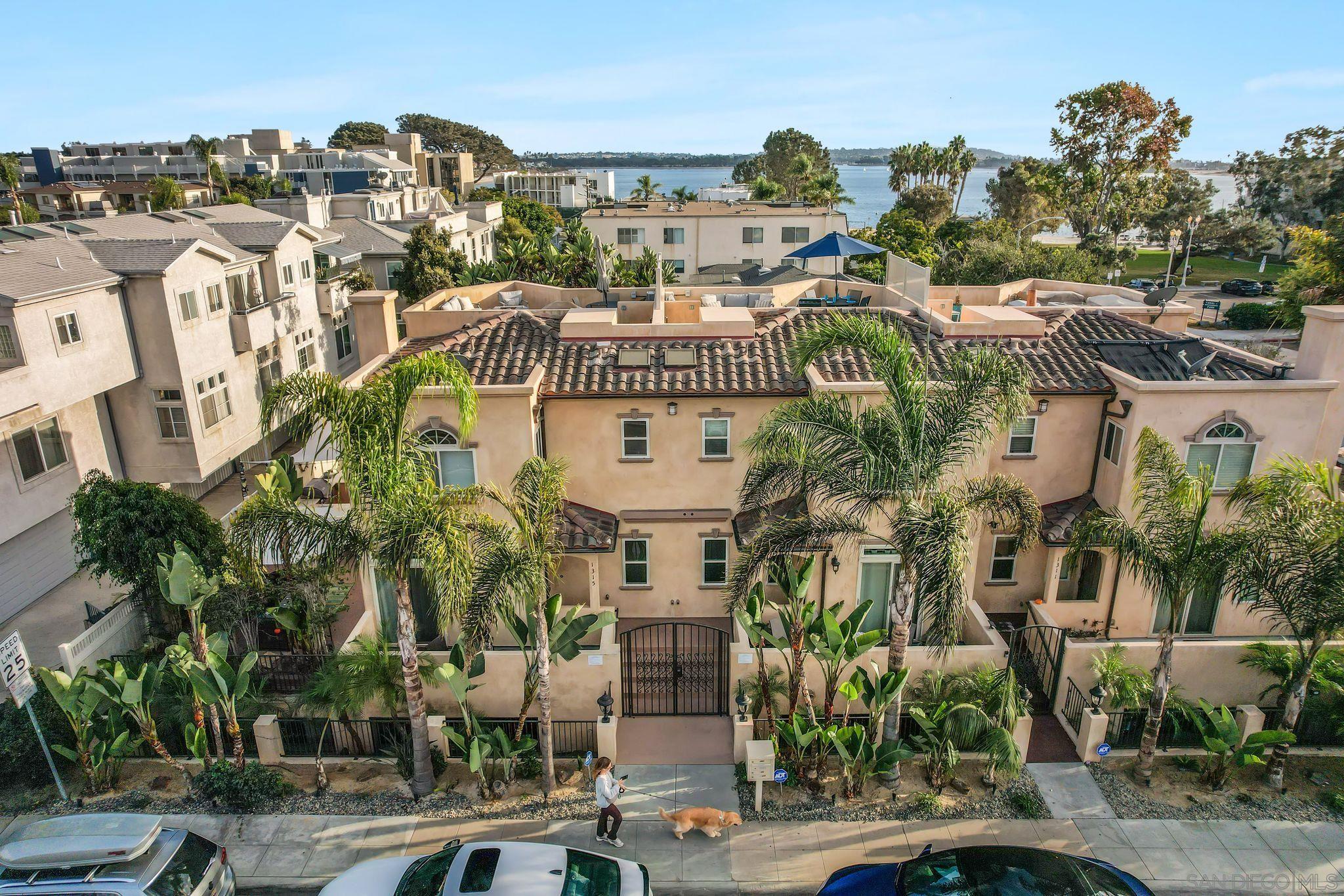 Detail Gallery Image 7 of 73 For 1311-15  Pacific Beach Dr, San Diego,  CA 92109 - – Beds | – Baths