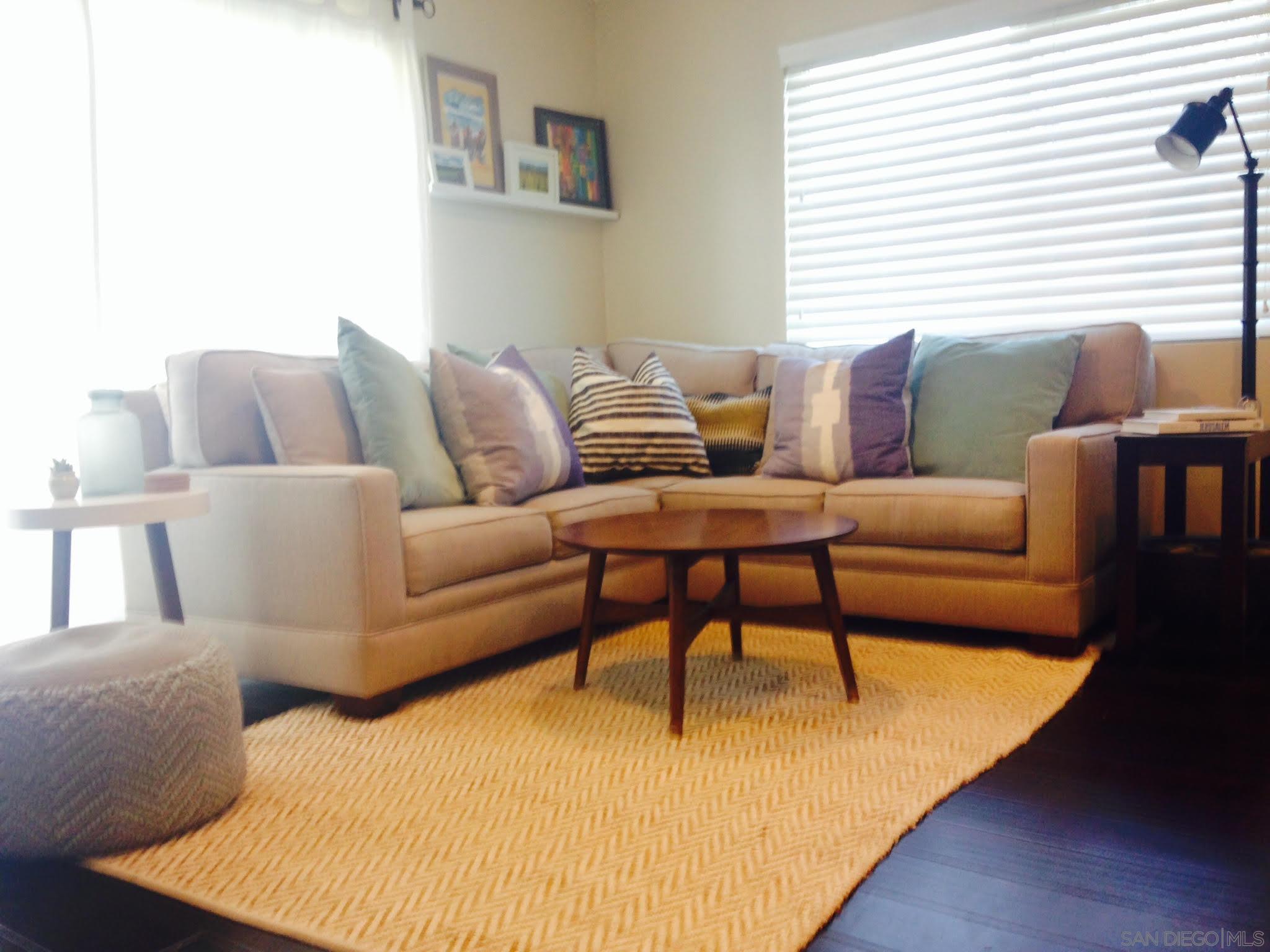 Detail Gallery Image 8 of 19 For 357  Winsome Pl, Encinitas,  CA 92024 - 3 Beds | 2 Baths