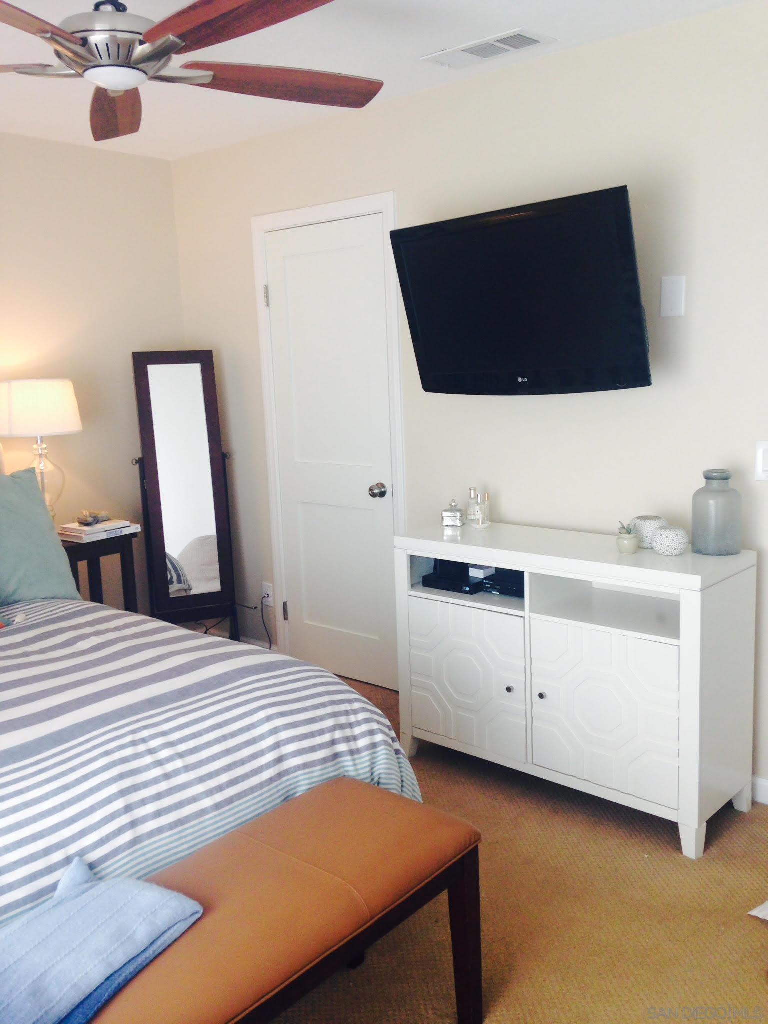 Detail Gallery Image 10 of 19 For 357  Winsome Pl, Encinitas,  CA 92024 - 3 Beds | 2 Baths