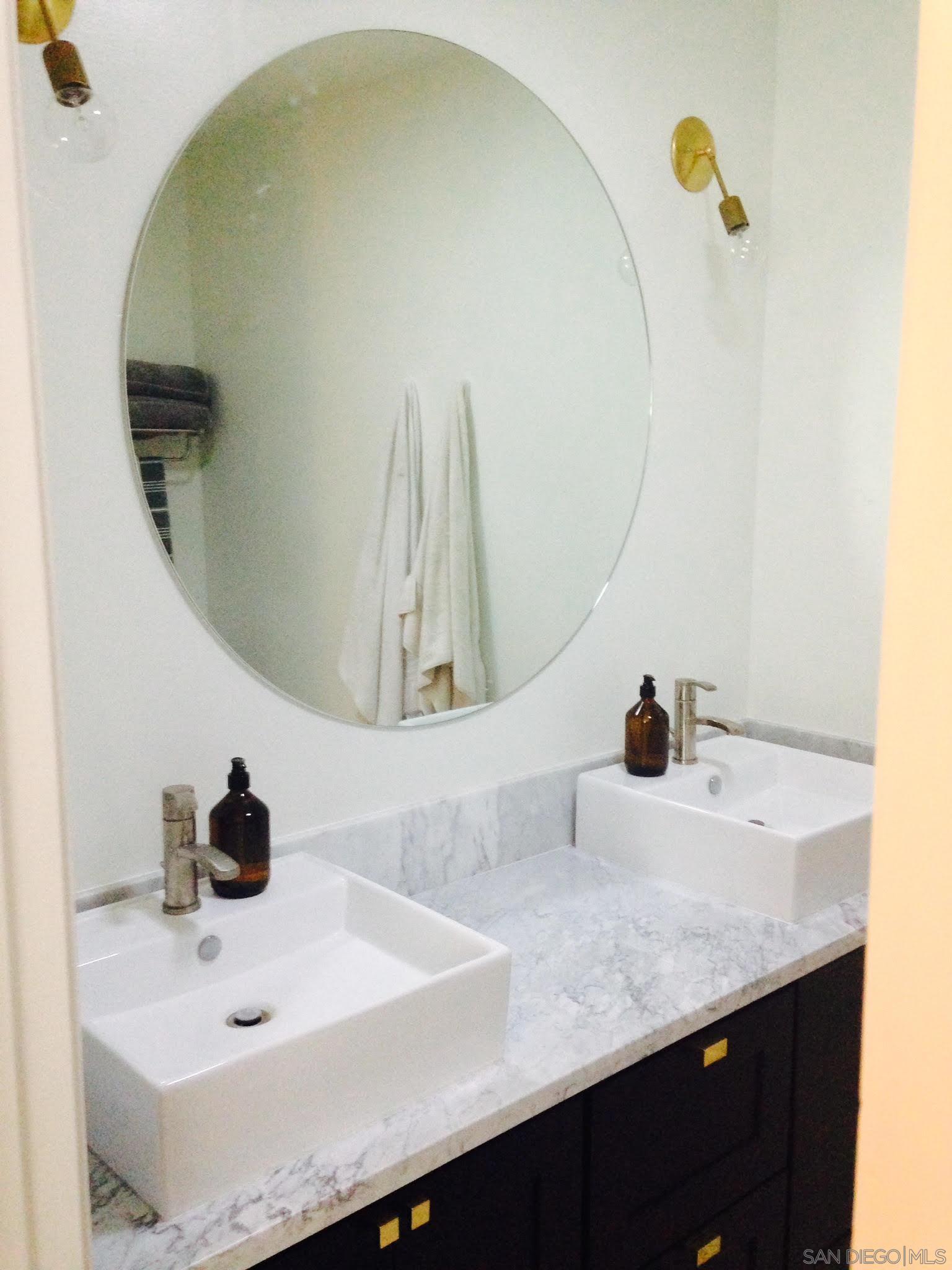 Detail Gallery Image 12 of 19 For 357  Winsome Pl, Encinitas,  CA 92024 - 3 Beds | 2 Baths