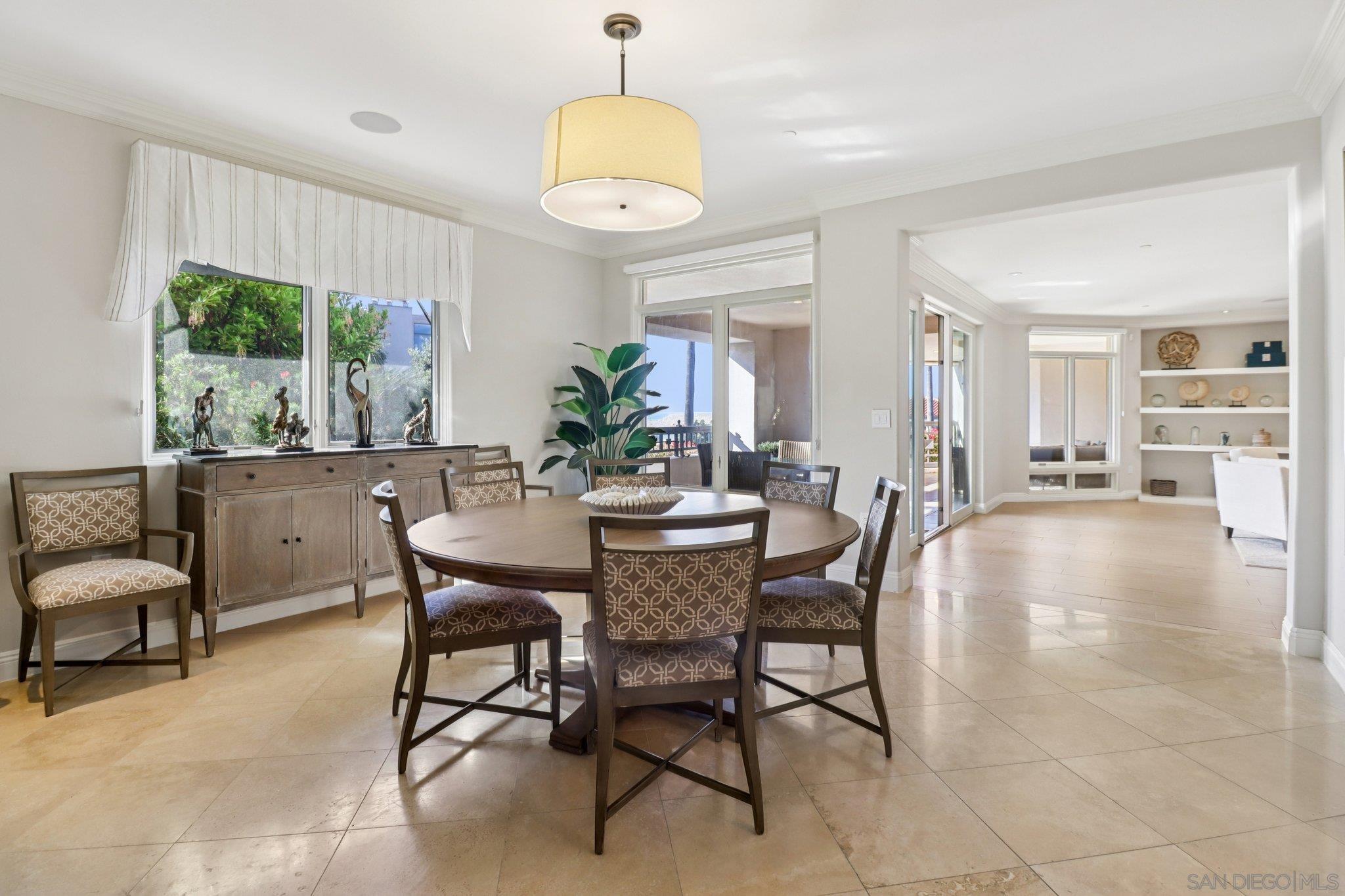 Detail Gallery Image 12 of 61 For 464  Prospect  101, La Jolla,  CA 92037 - 2 Beds | 2/1 Baths