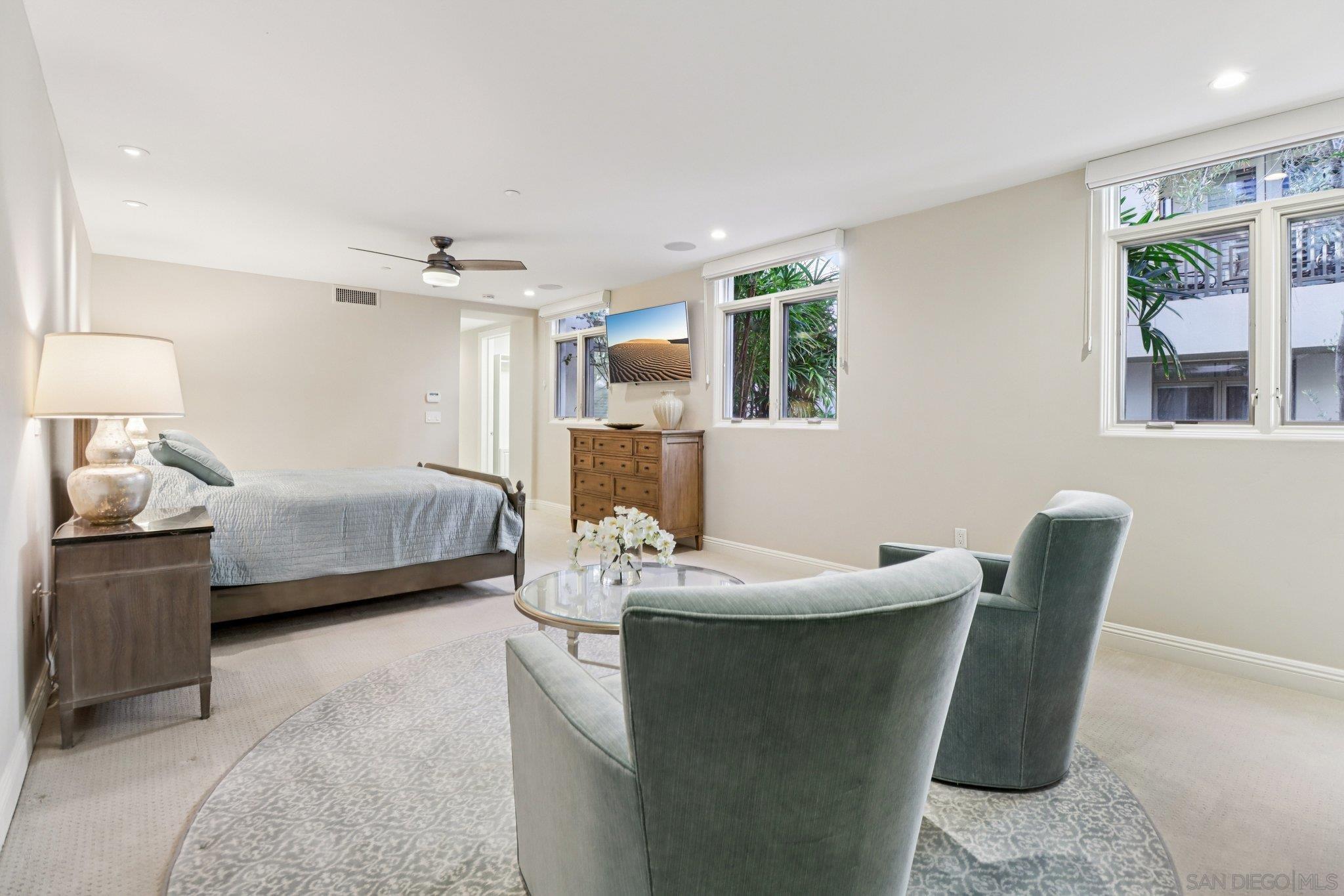 Detail Gallery Image 23 of 61 For 464  Prospect  101, La Jolla,  CA 92037 - 2 Beds | 2/1 Baths