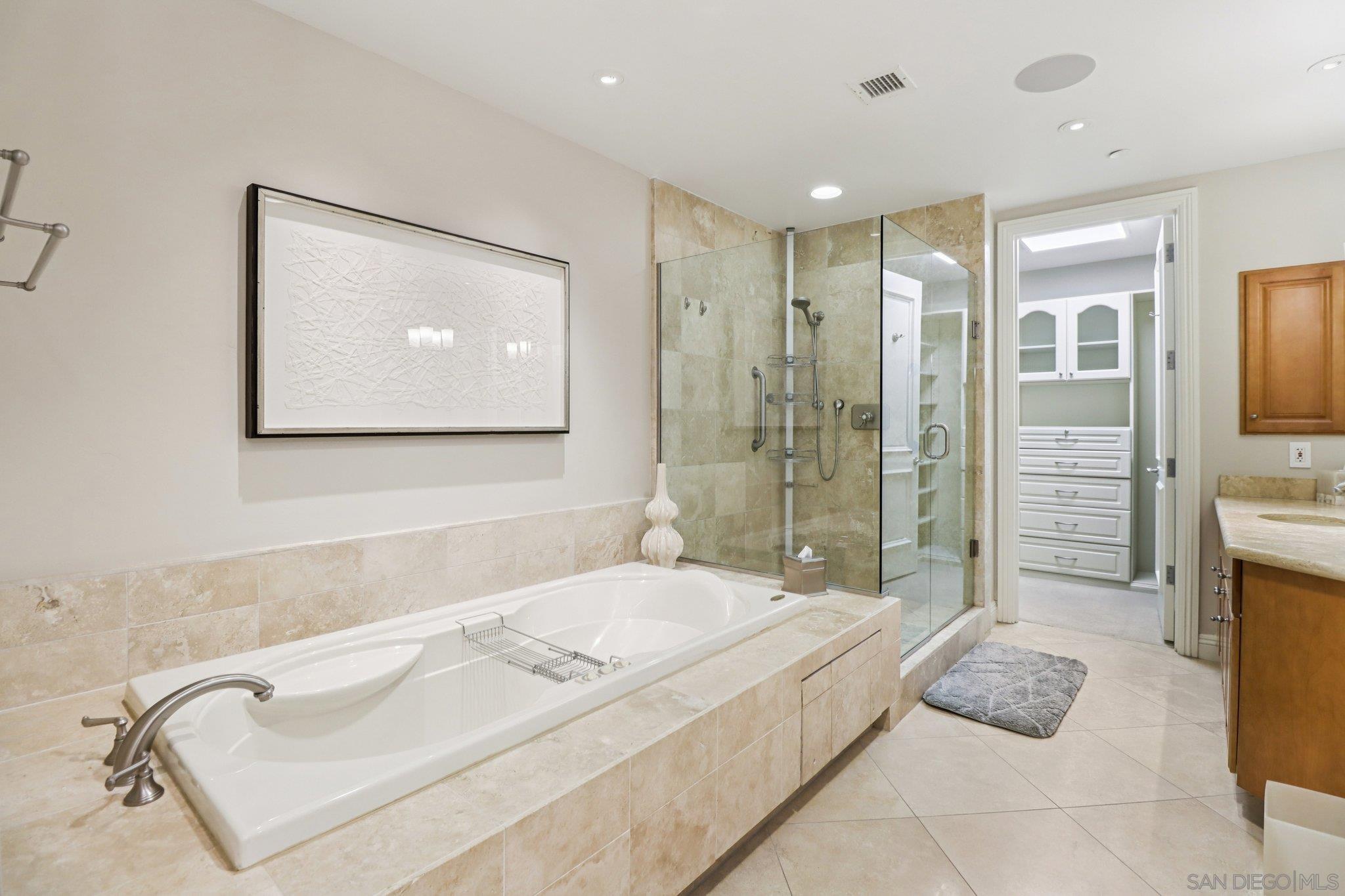 Detail Gallery Image 26 of 61 For 464  Prospect  101, La Jolla,  CA 92037 - 2 Beds | 2/1 Baths