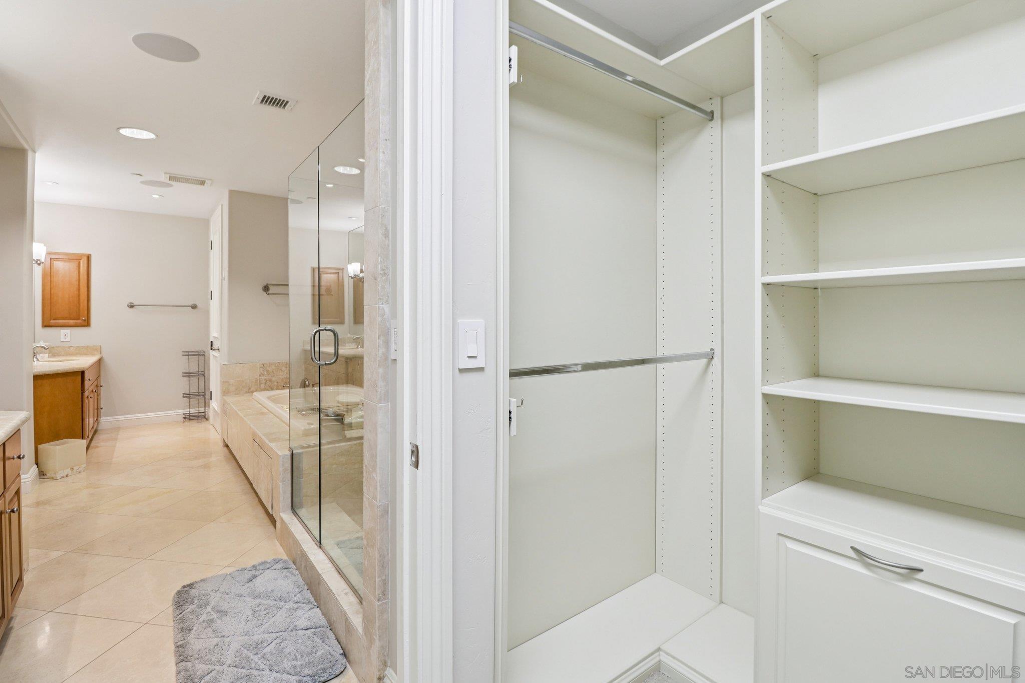 Detail Gallery Image 30 of 61 For 464  Prospect  101, La Jolla,  CA 92037 - 2 Beds | 2/1 Baths