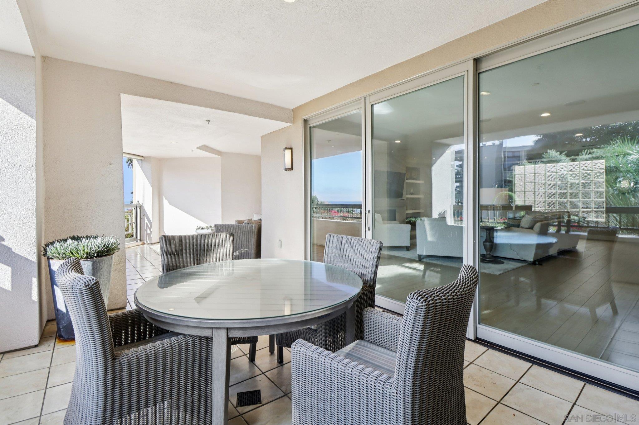 Detail Gallery Image 37 of 61 For 464  Prospect  101, La Jolla,  CA 92037 - 2 Beds | 2/1 Baths