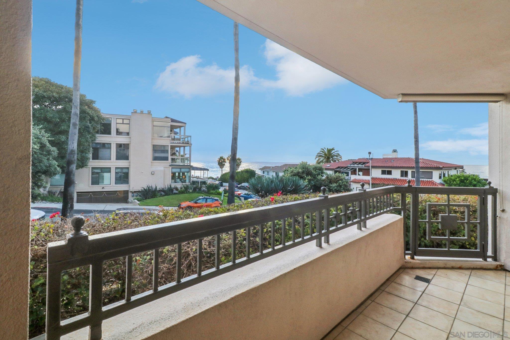 Detail Gallery Image 41 of 61 For 464  Prospect  101, La Jolla,  CA 92037 - 2 Beds | 2/1 Baths