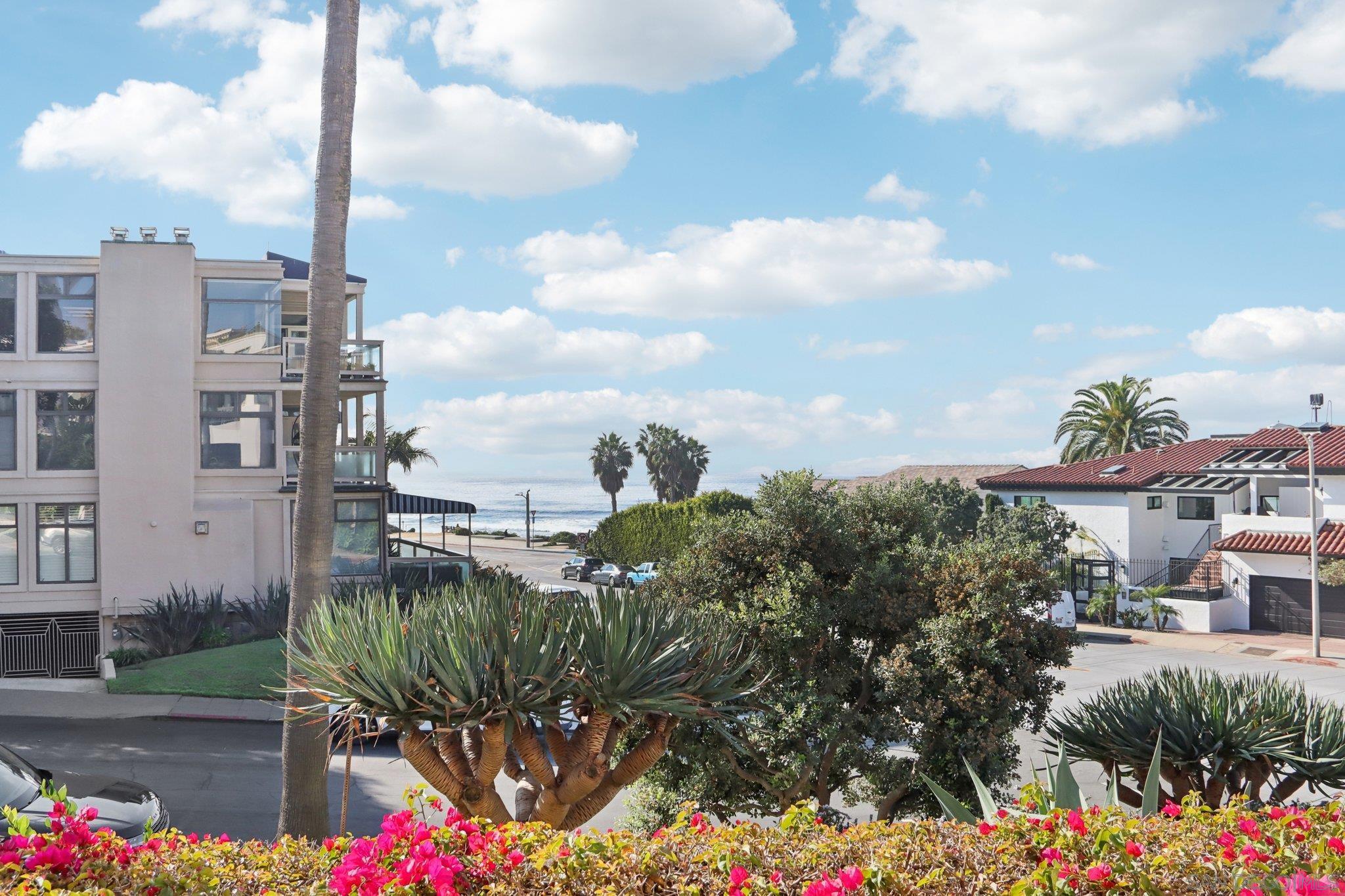 Detail Gallery Image 43 of 61 For 464  Prospect  101, La Jolla,  CA 92037 - 2 Beds | 2/1 Baths