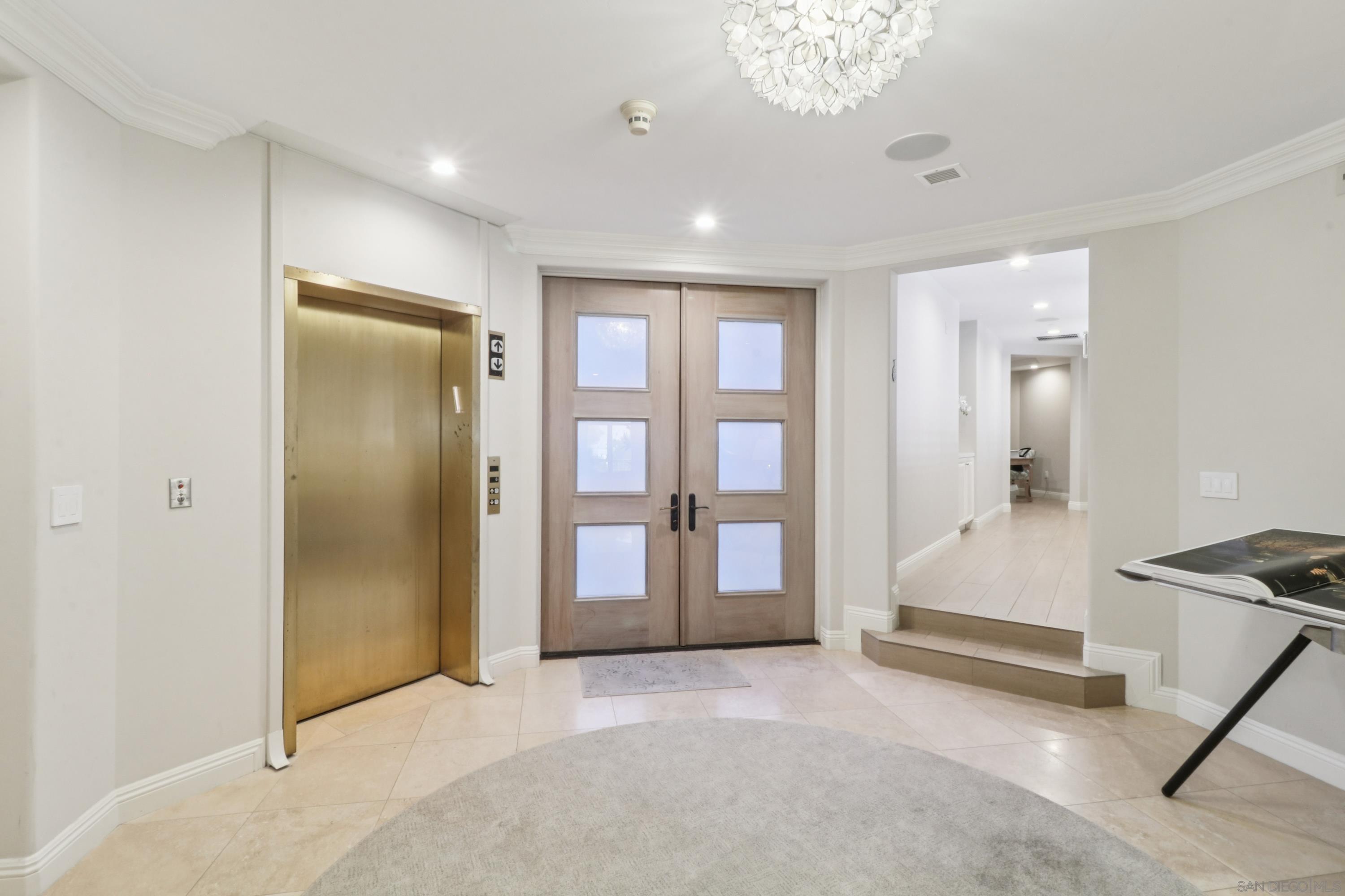 Detail Gallery Image 6 of 61 For 464  Prospect  101, La Jolla,  CA 92037 - 2 Beds | 2/1 Baths