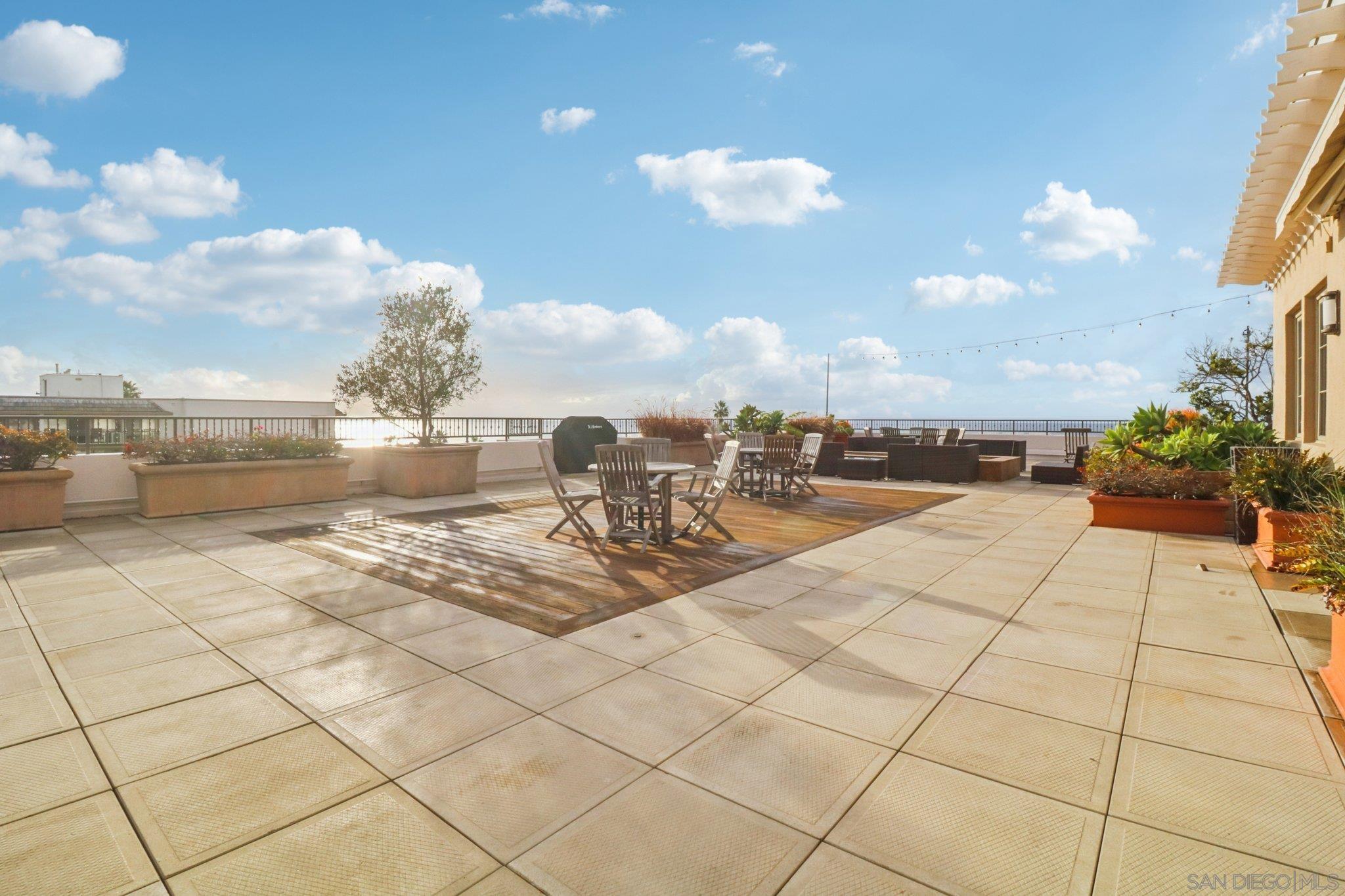 Detail Gallery Image 50 of 61 For 464  Prospect  101, La Jolla,  CA 92037 - 2 Beds | 2/1 Baths