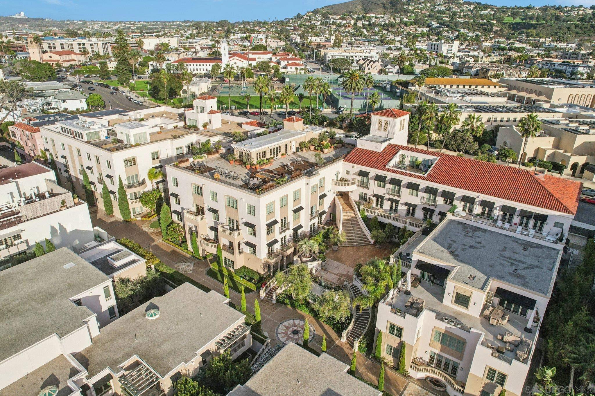 Detail Gallery Image 54 of 61 For 464  Prospect  101, La Jolla,  CA 92037 - 2 Beds | 2/1 Baths