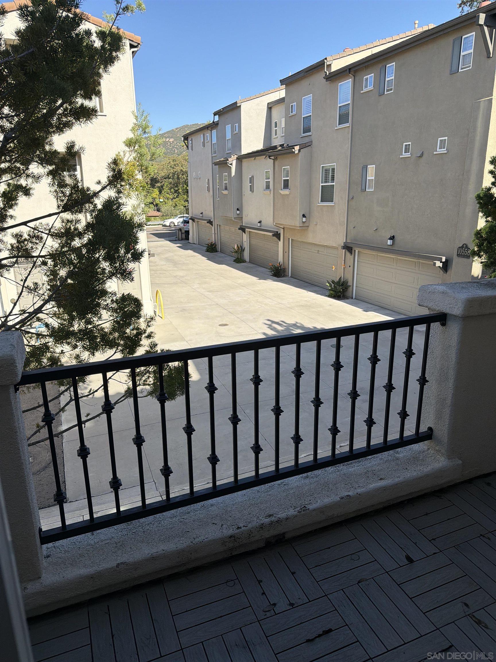 Detail Gallery Image 8 of 30 For 10551  Sanshey Lane  132, San Diego,  CA 92127 - 2 Beds | 2 Baths