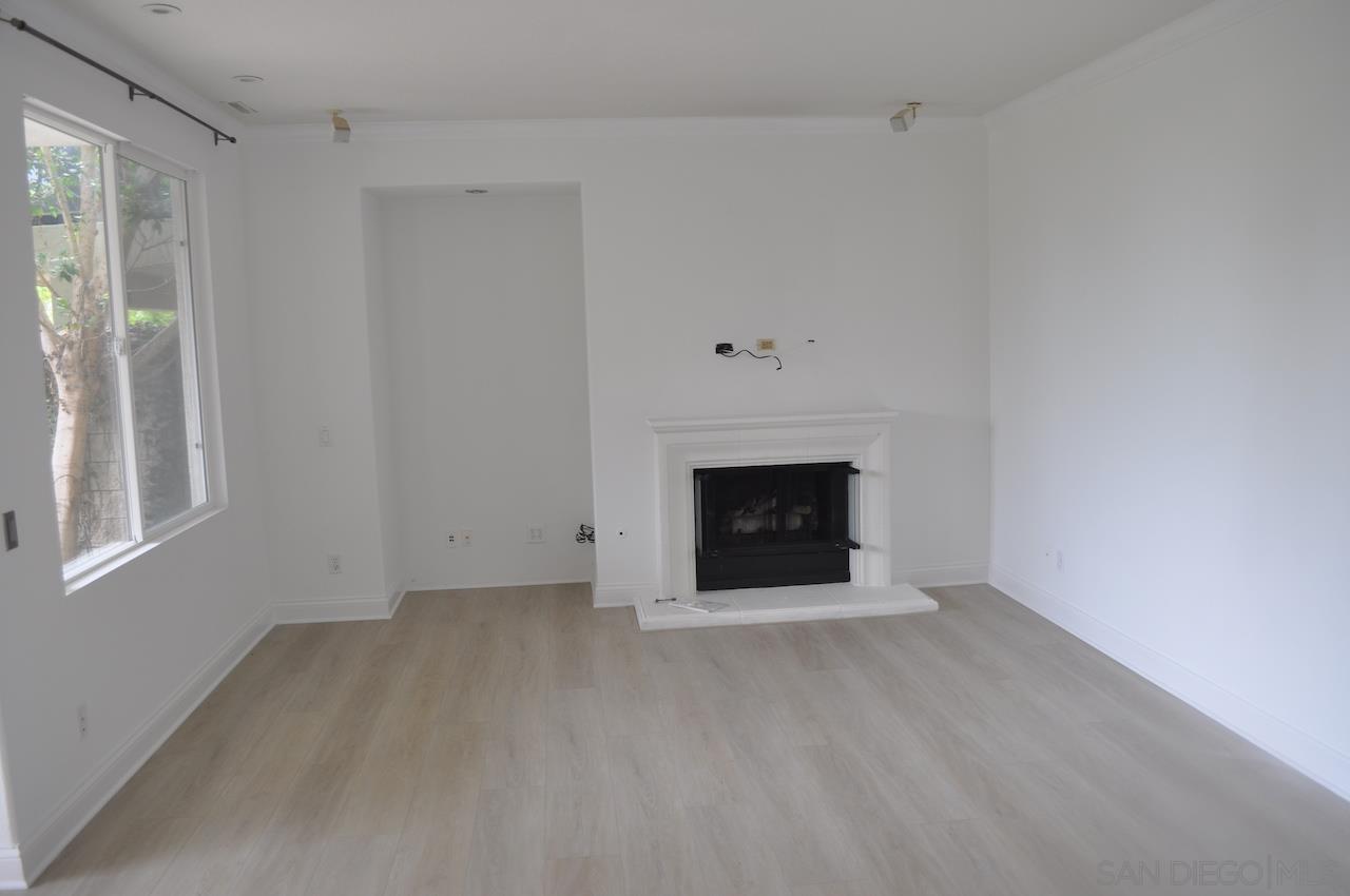 Detail Gallery Image 7 of 26 For 6135  Glenchester Row, La Jolla,  CA 92037 - 4 Beds | 2/1 Baths