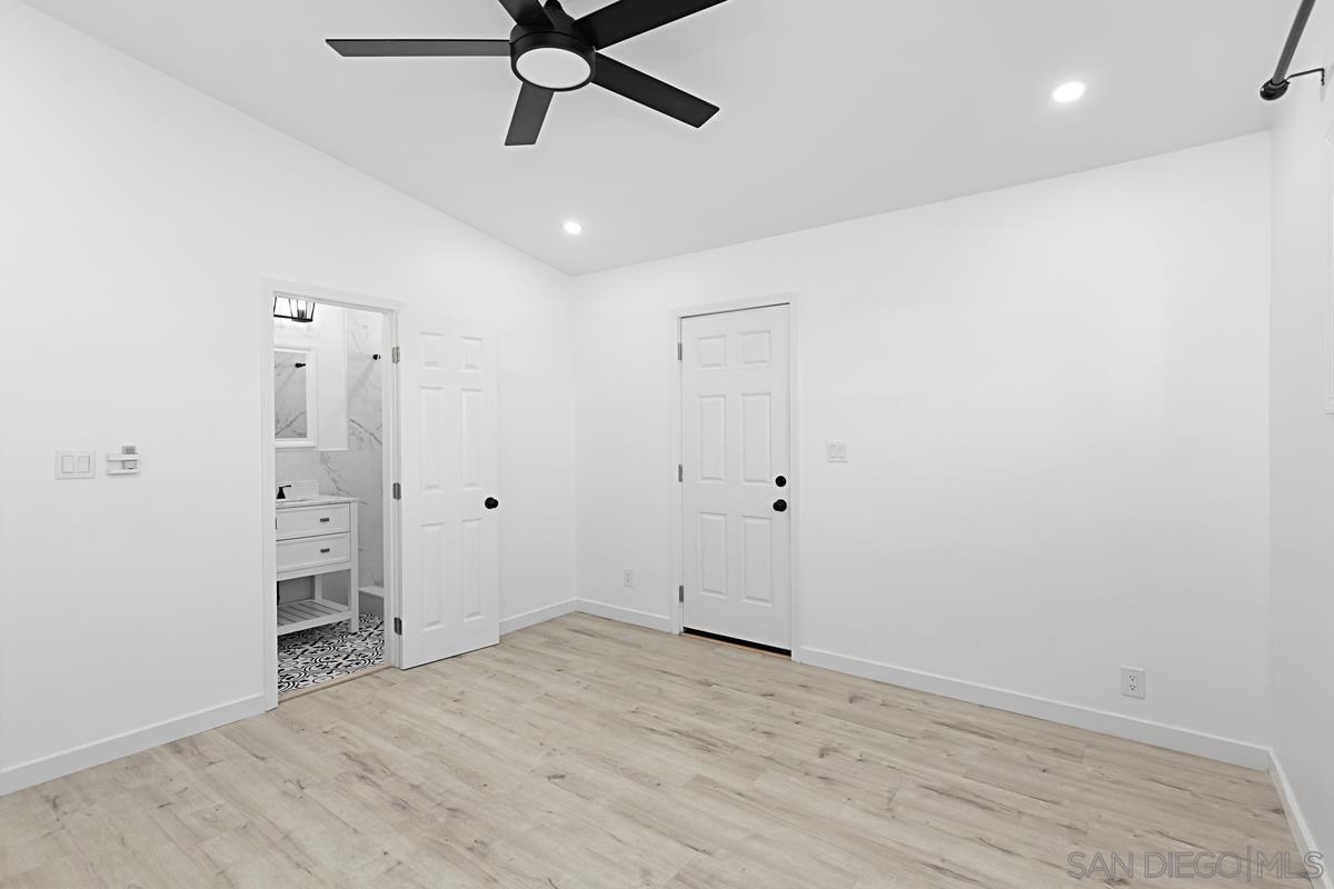 Detail Gallery Image 12 of 15 For 3031  Murray Ridge Rd, San Diego,  CA 92123 - 3 Beds | 2 Baths