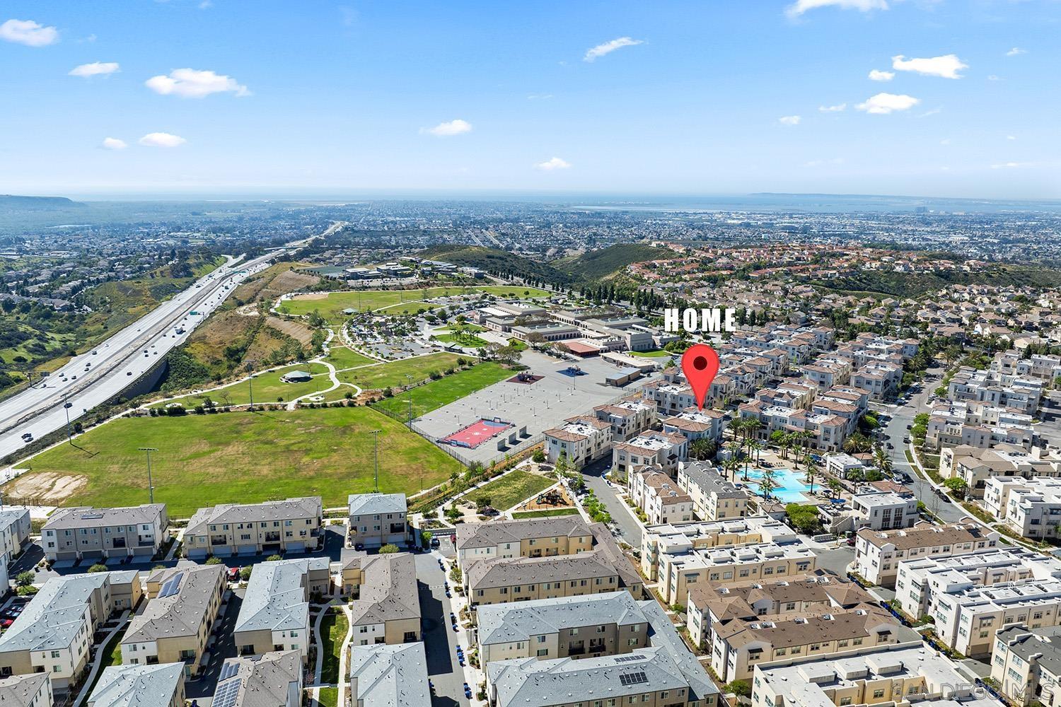 Detail Gallery Image 3 of 44 For 5230  Calle Rockfish  #99,  San Diego,  CA 92154 - 3 Beds | 2/1 Baths