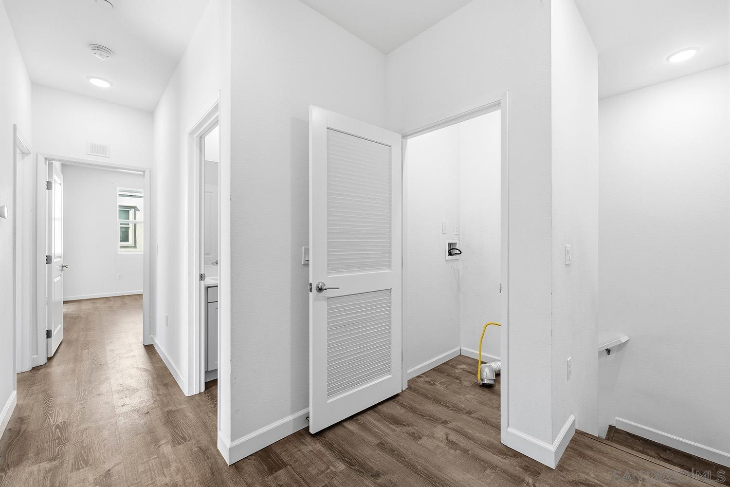 Detail Gallery Image 21 of 44 For 5230  Calle Rockfish  #99,  San Diego,  CA 92154 - 3 Beds | 2/1 Baths