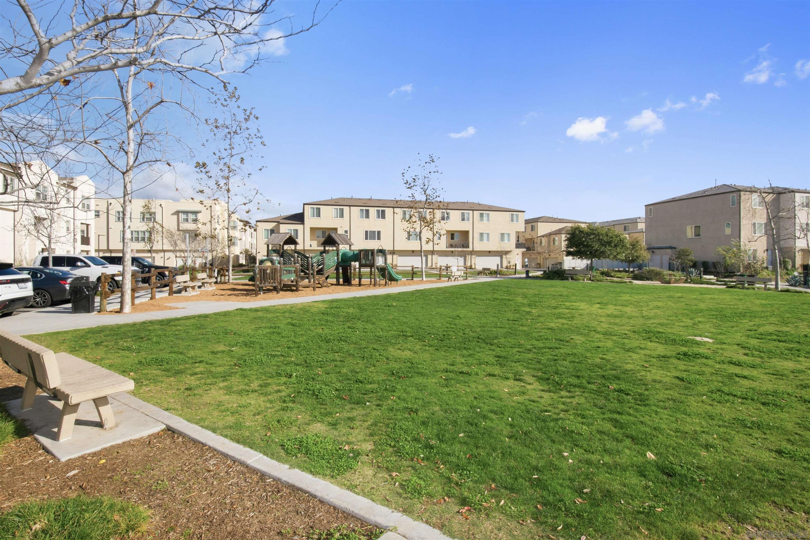 Detail Gallery Image 38 of 44 For 5230  Calle Rockfish  #99,  San Diego,  CA 92154 - 3 Beds | 2/1 Baths