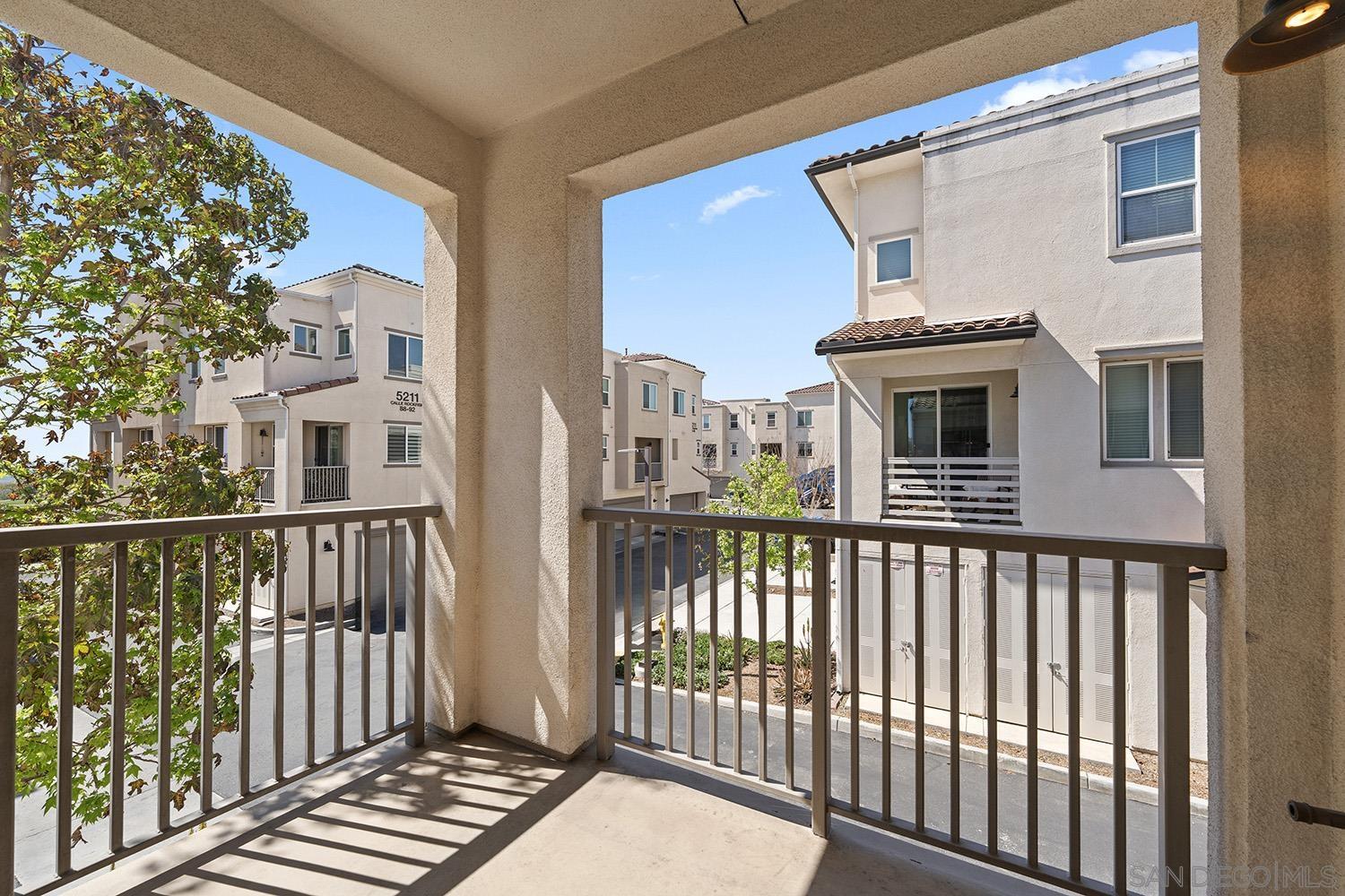 Detail Gallery Image 10 of 44 For 5230  Calle Rockfish  #99,  San Diego,  CA 92154 - 3 Beds | 2/1 Baths