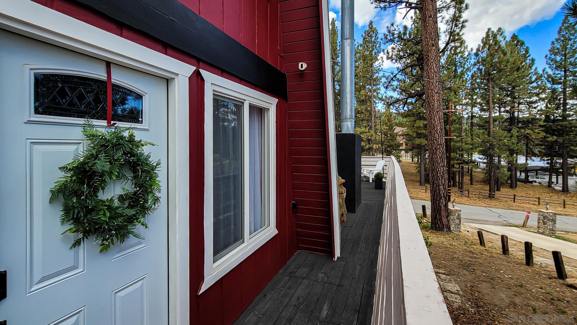 Detail Gallery Image 3 of 36 For 777  Iris Dr, Big Bear Lake,  CA 92315 - 2 Beds | 1 Baths