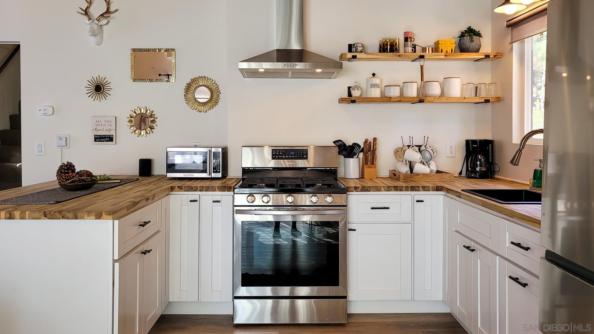 Detail Gallery Image 10 of 36 For 777  Iris Dr, Big Bear Lake,  CA 92315 - 2 Beds | 1 Baths