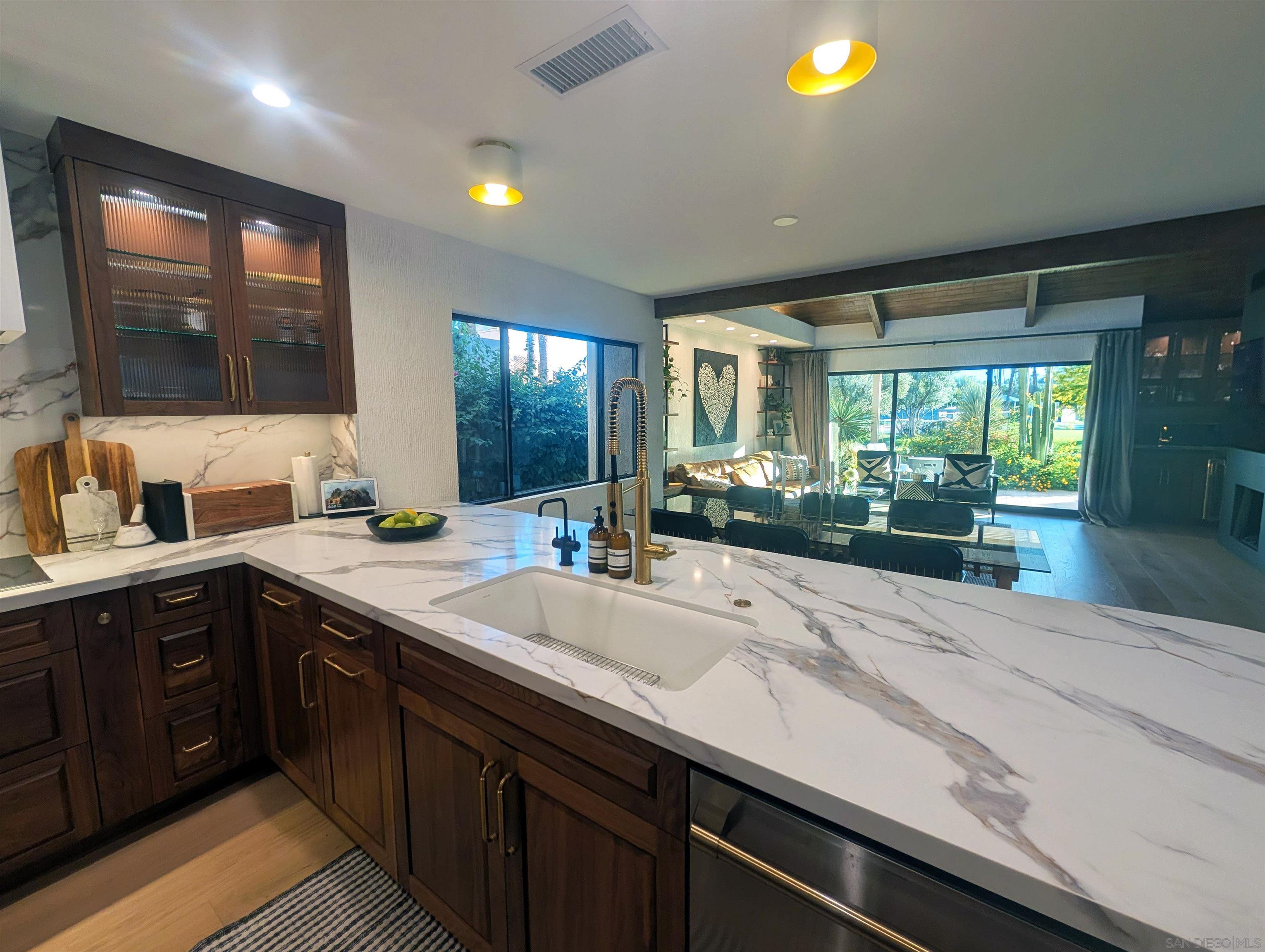 Detail Gallery Image 12 of 30 For 359  Wimbledon Drive, Rancho Mirage,  CA 92270 - 2 Beds | 2 Baths