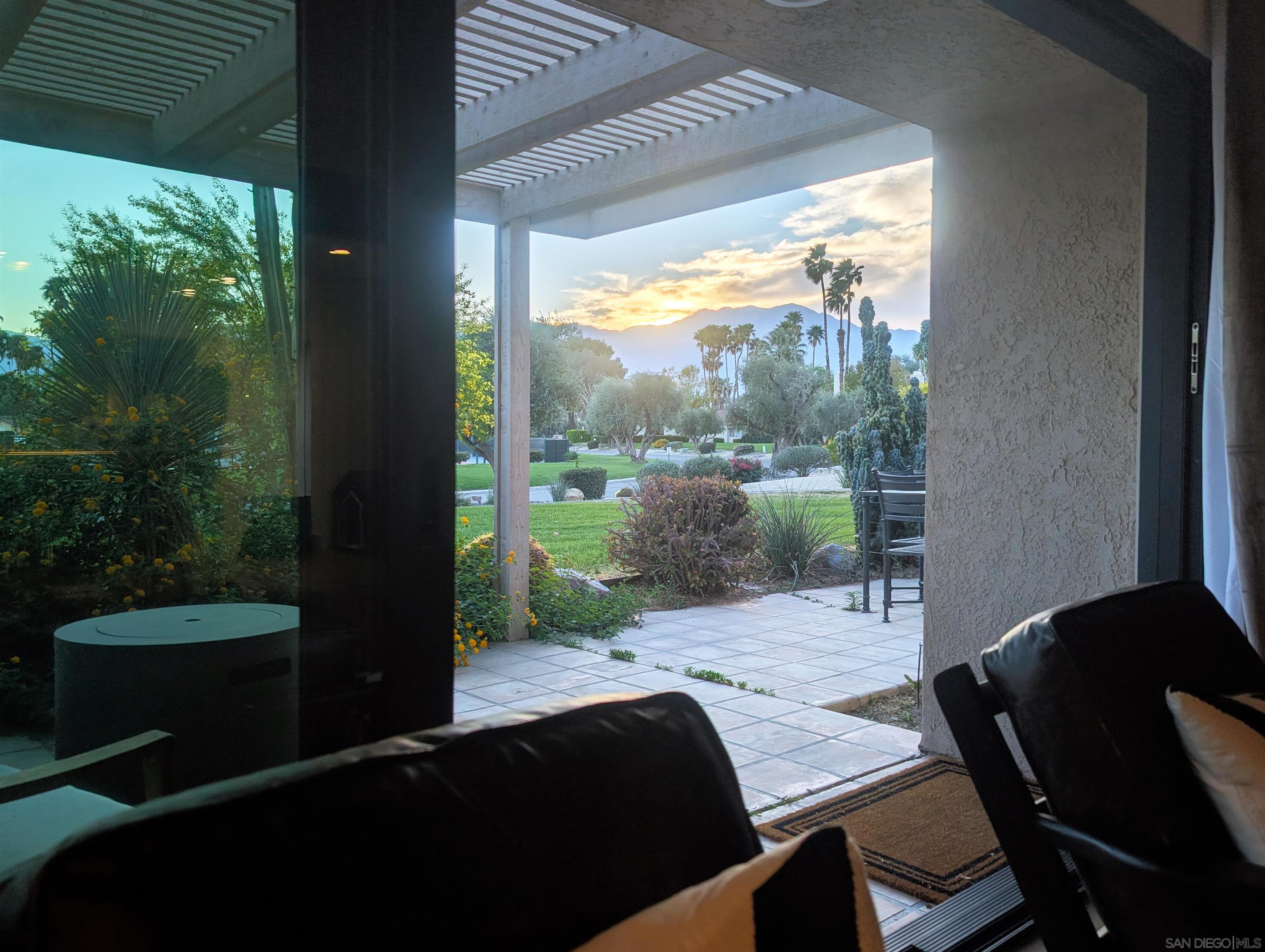 Detail Gallery Image 6 of 30 For 359  Wimbledon Drive, Rancho Mirage,  CA 92270 - 2 Beds | 2 Baths