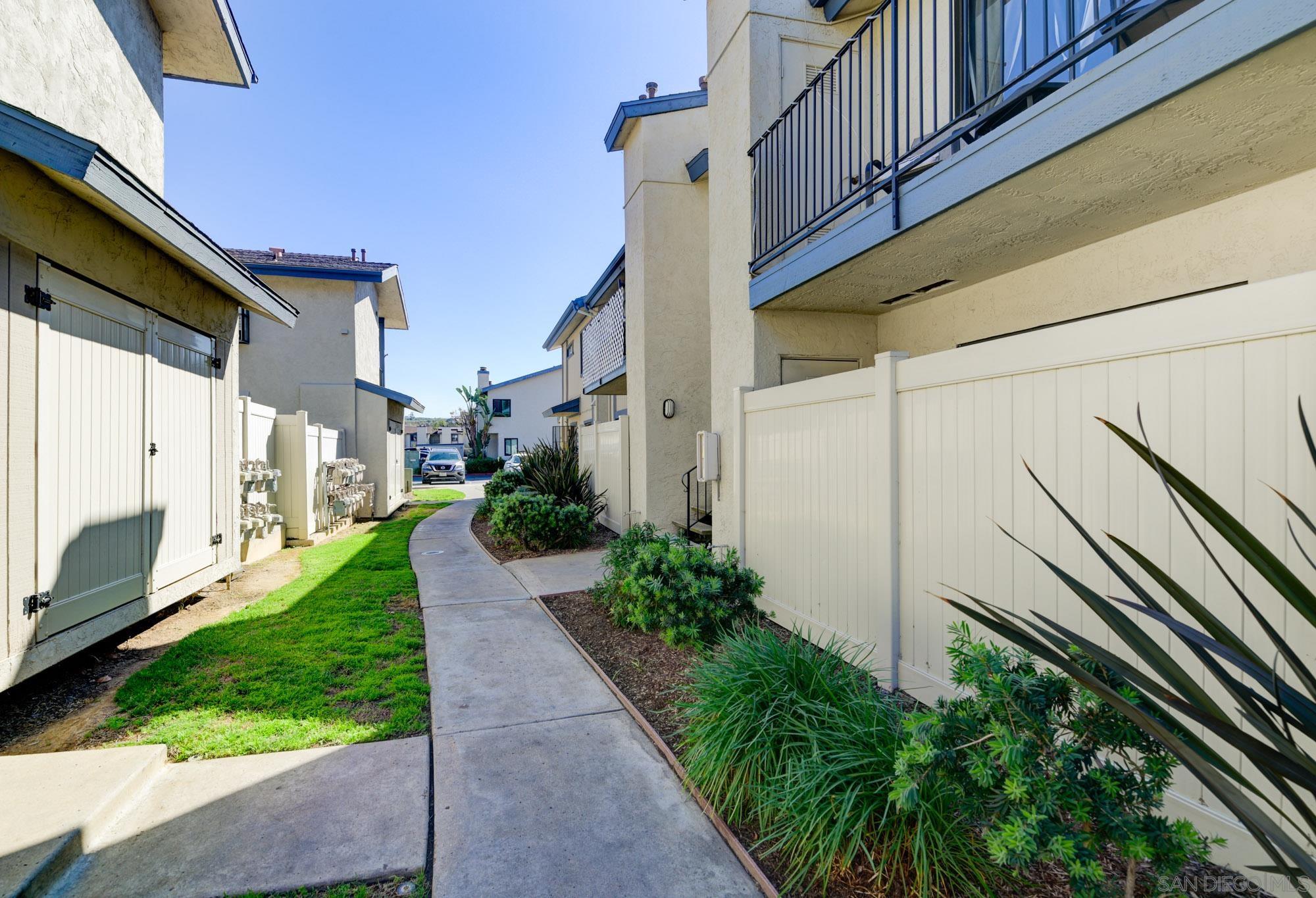 Detail Gallery Image 24 of 28 For 12650  Lakeshore Dr  #149,  Lakeside,  CA 92040 - 2 Beds | 2 Baths