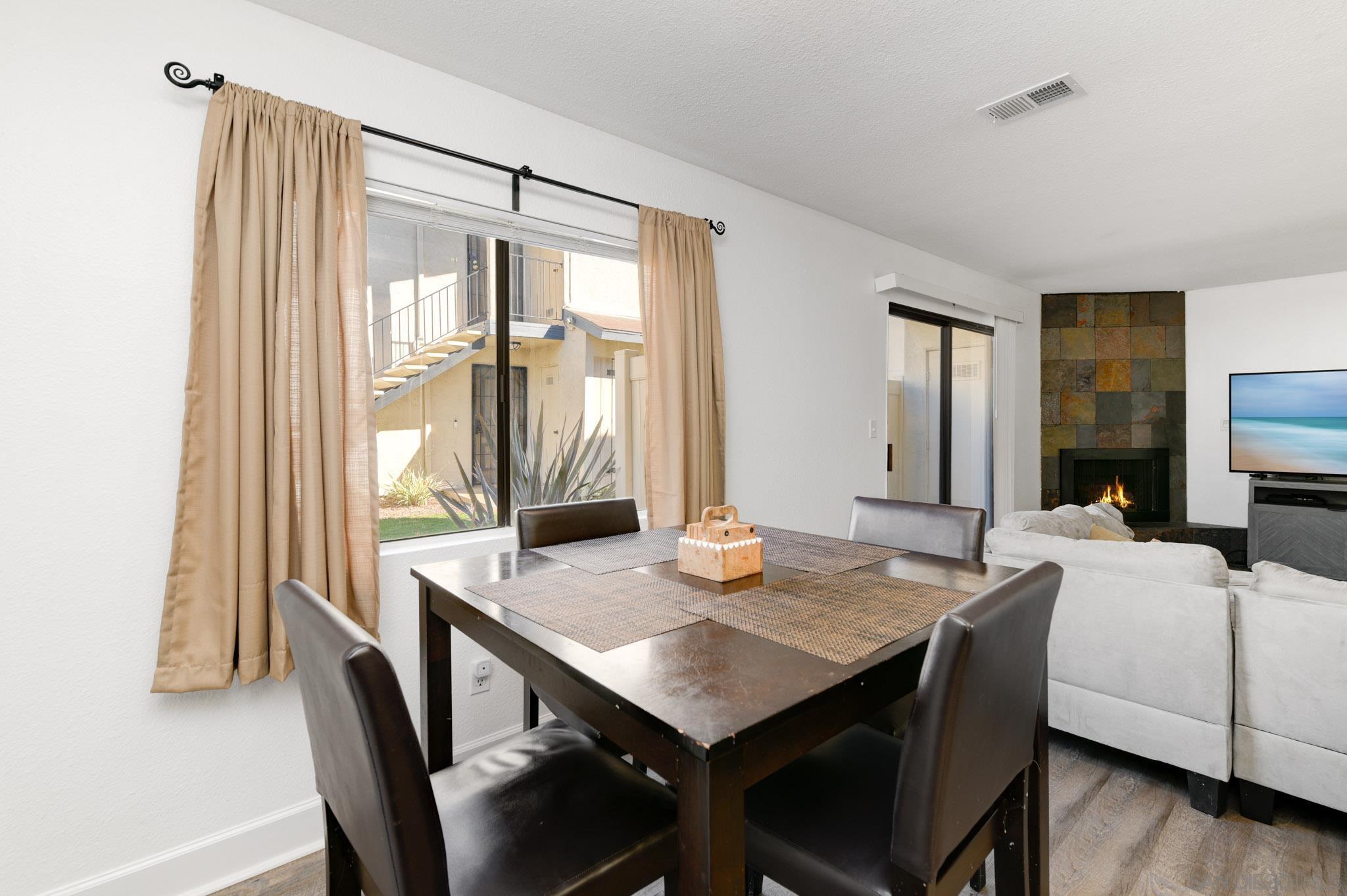 Detail Gallery Image 7 of 28 For 12650  Lakeshore Dr  #149,  Lakeside,  CA 92040 - 2 Beds | 2 Baths