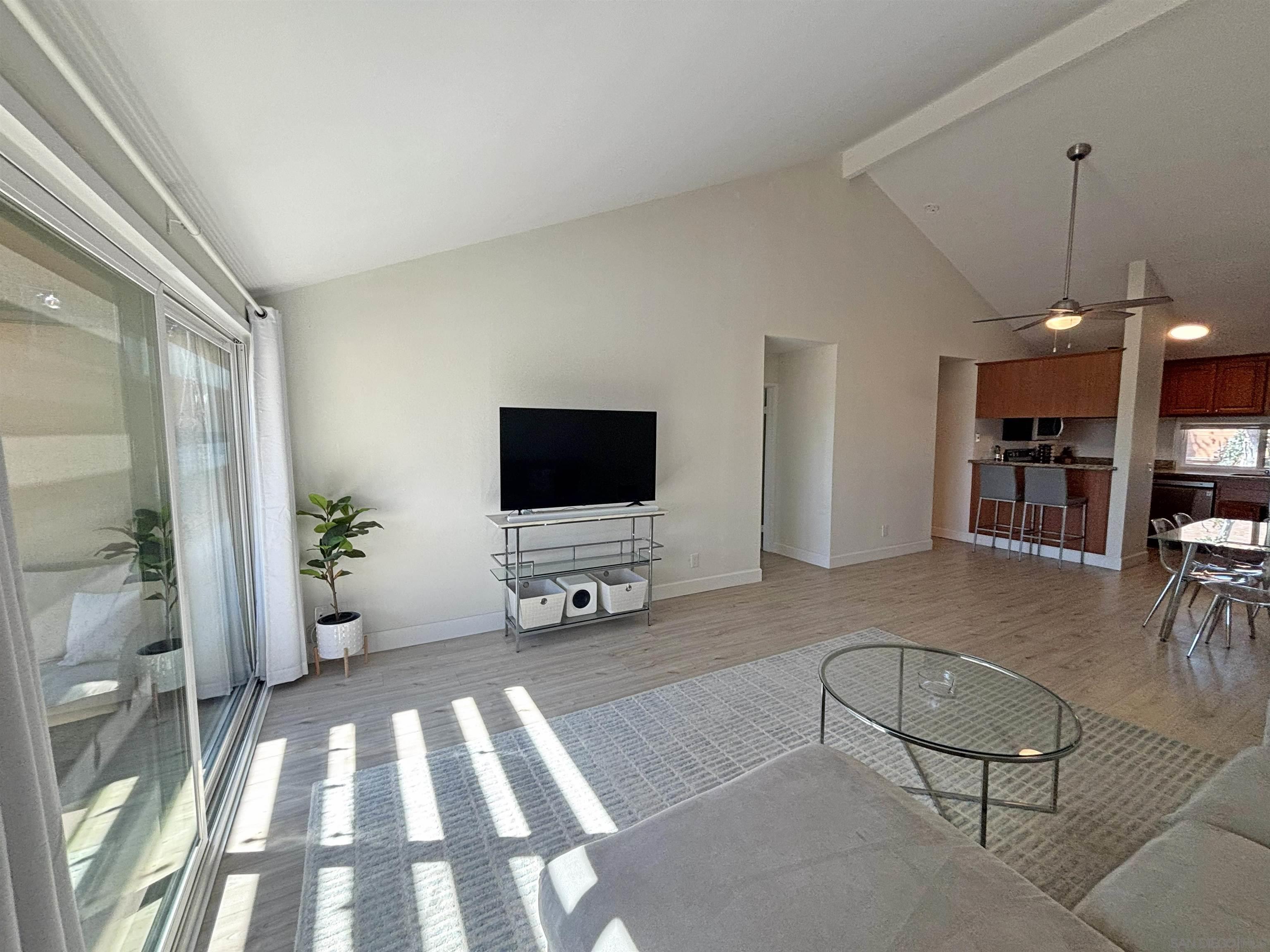 Detail Gallery Image 9 of 19 For 6188  Agee St  #232,  San Diego,  CA 92122 - 2 Beds | 1/1 Baths