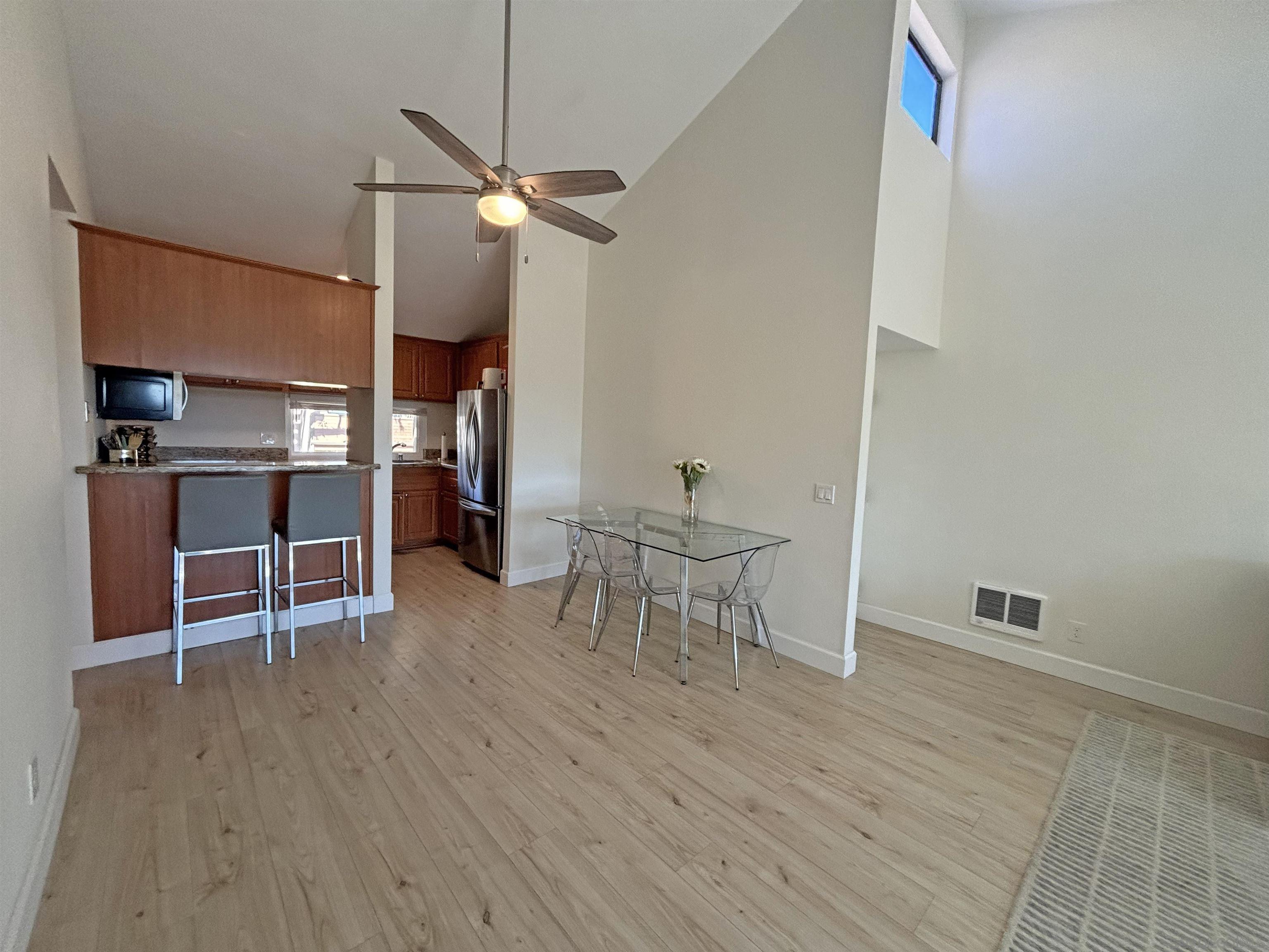 Detail Gallery Image 10 of 19 For 6188  Agee St  #232,  San Diego,  CA 92122 - 2 Beds | 1/1 Baths