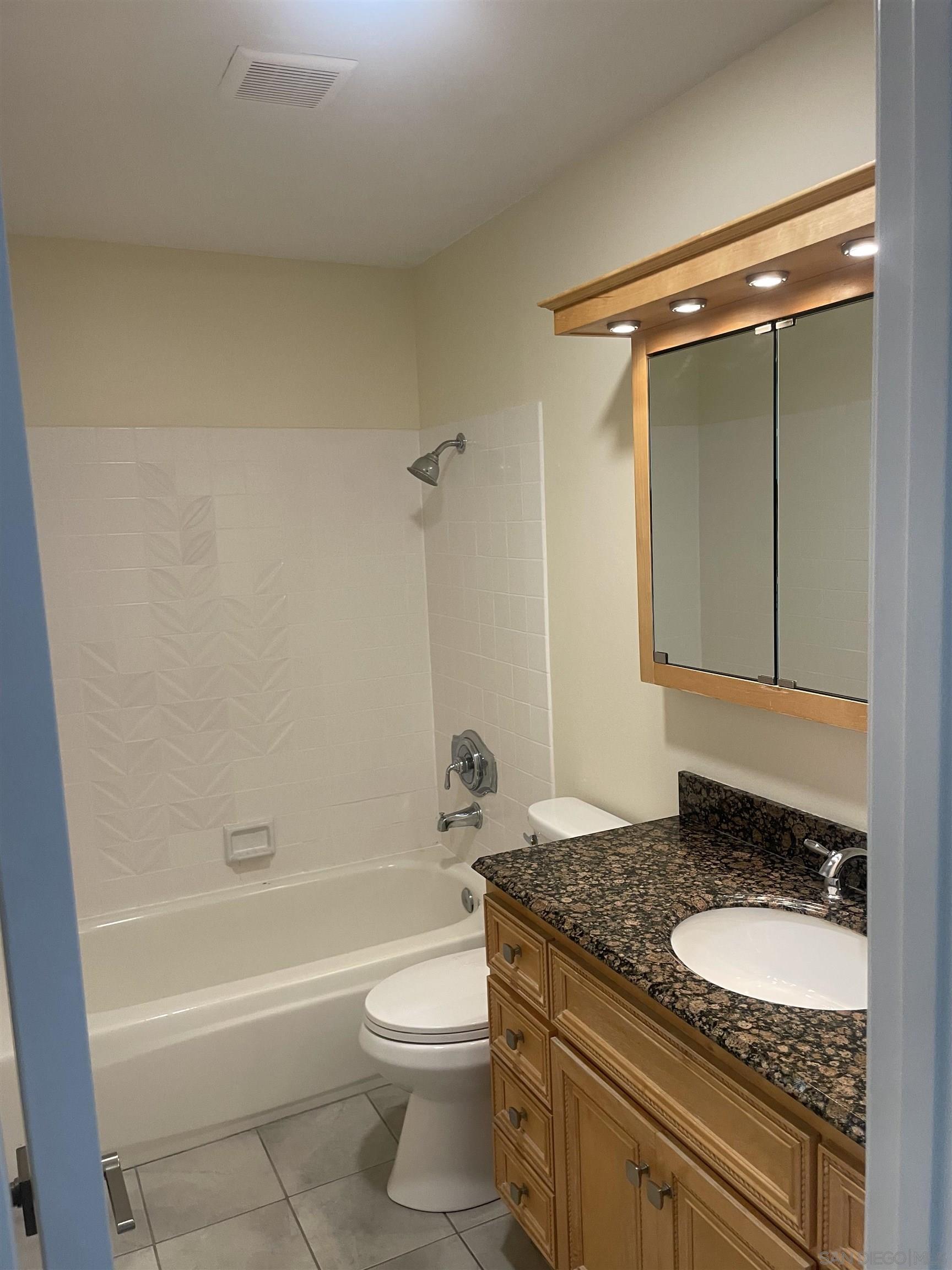 Detail Gallery Image 20 of 23 For 3282  Berger Avenue  #UNIT D5,  San Diego,  CA 92123 - 2 Beds | 1/1 Baths