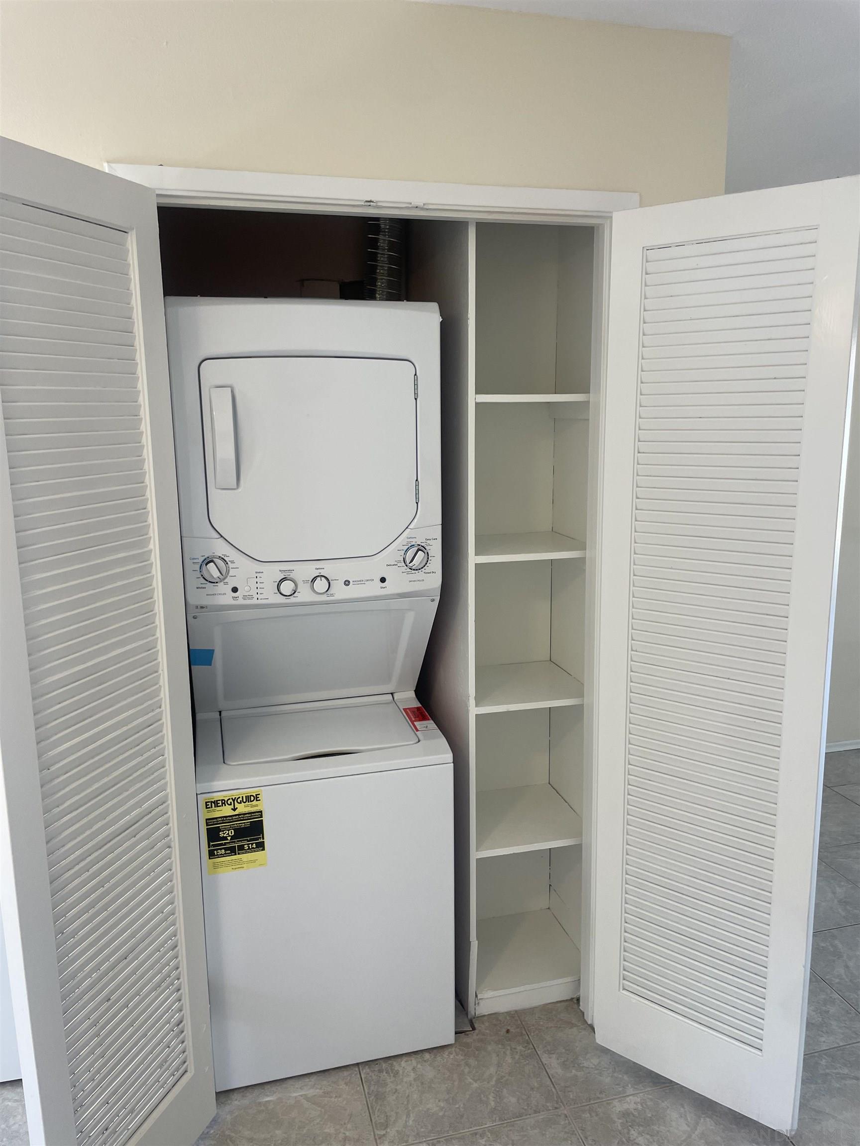 Detail Gallery Image 10 of 23 For 3282  Berger Avenue  #UNIT D5,  San Diego,  CA 92123 - 2 Beds | 1/1 Baths